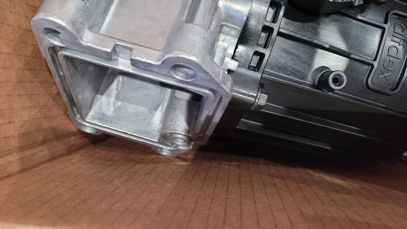 Genuine Volvo Crankcase Ventilation Oil Separator 22877306 21373547 D11 D13