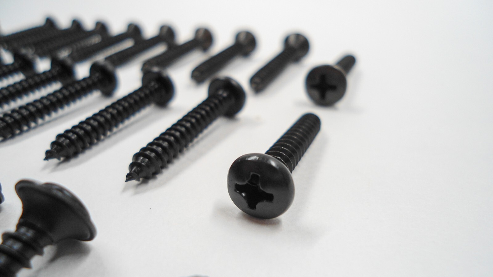 20 BLACK DASH INSTRUMENT BEZEL & 40 INTERIOR SCREWS! FOR 1973-1987 GM GMC PICKUP