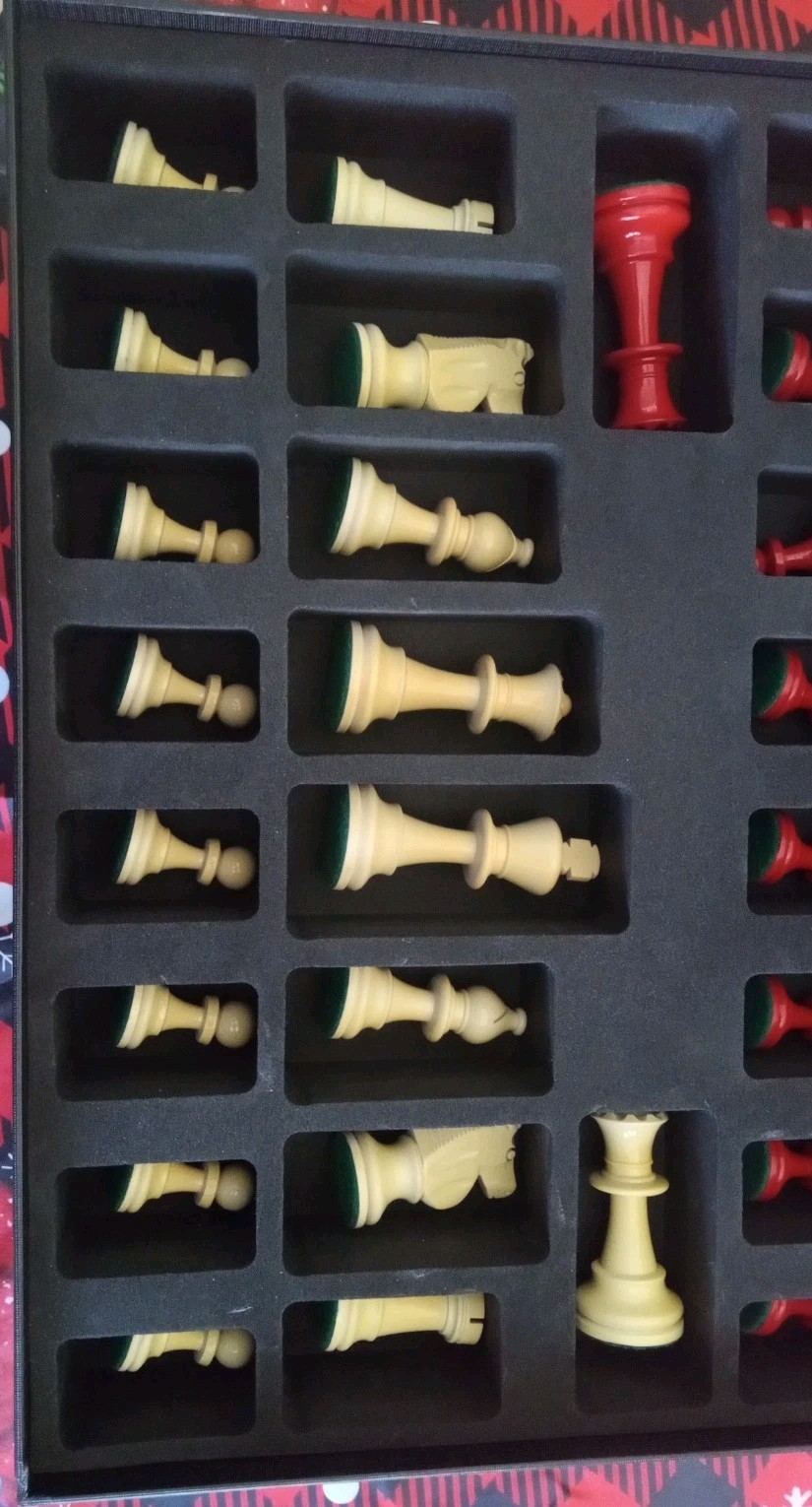 Pro Staunton Weighted Red & Ivory Chess Pieces Set 4 queens & Specialty Board