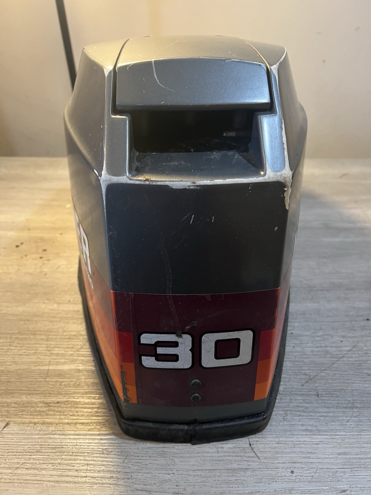 Mariner outboard 30 hp top cowl 9370M