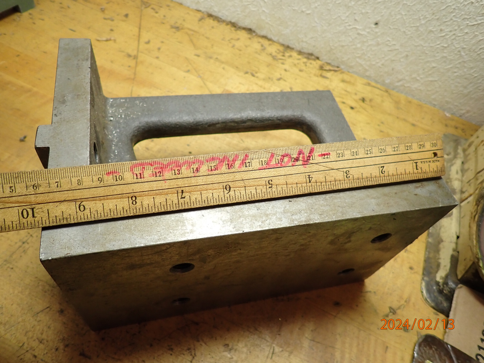 LOT A20 MACHINIST ANGLE PLATE WITH KEY WAY AND 1/2-13 HOLES POSSIBLE SUBURBAN