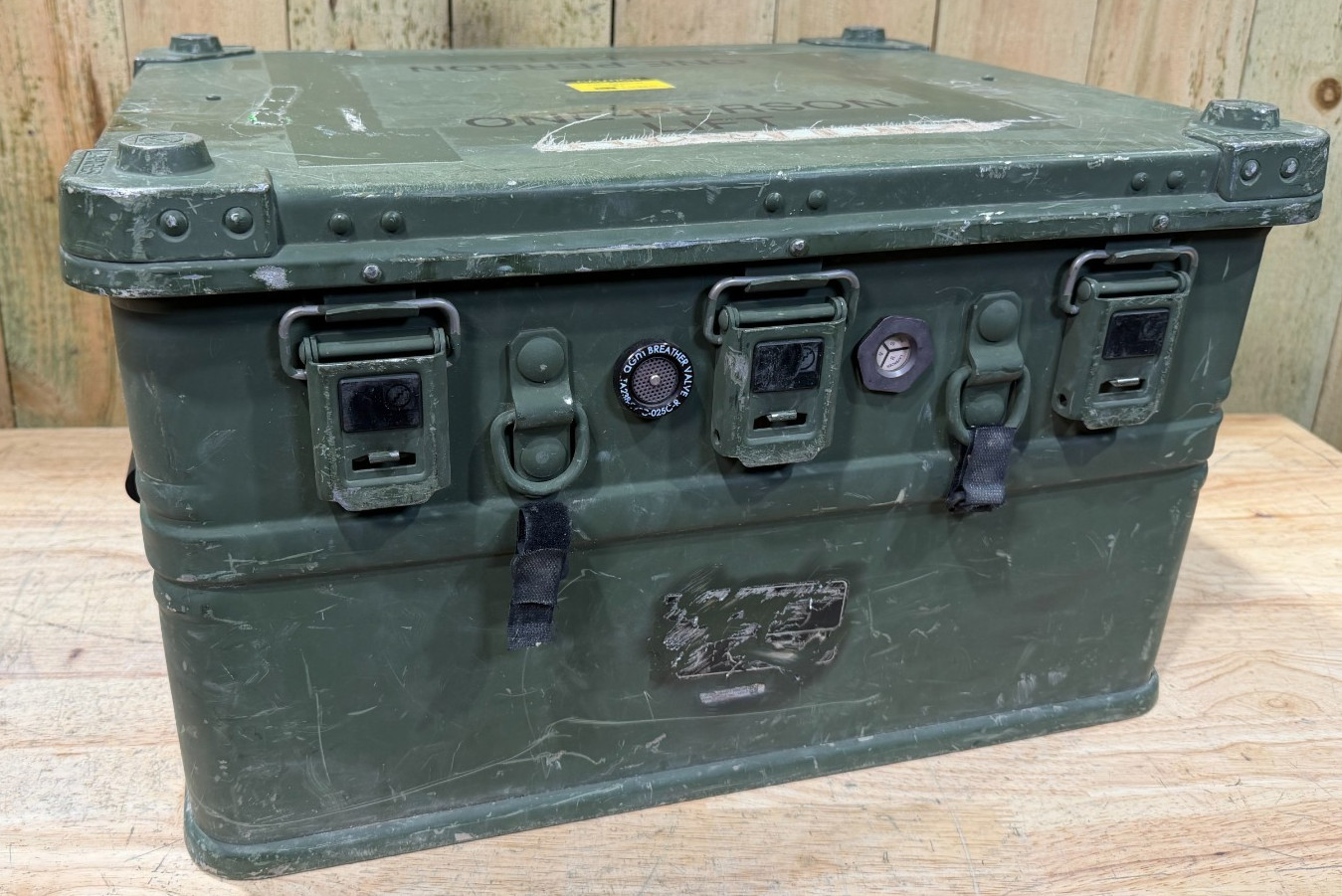 Zarges Metal K470 22.5x18x13.5" Military Surplus Storage Case Green