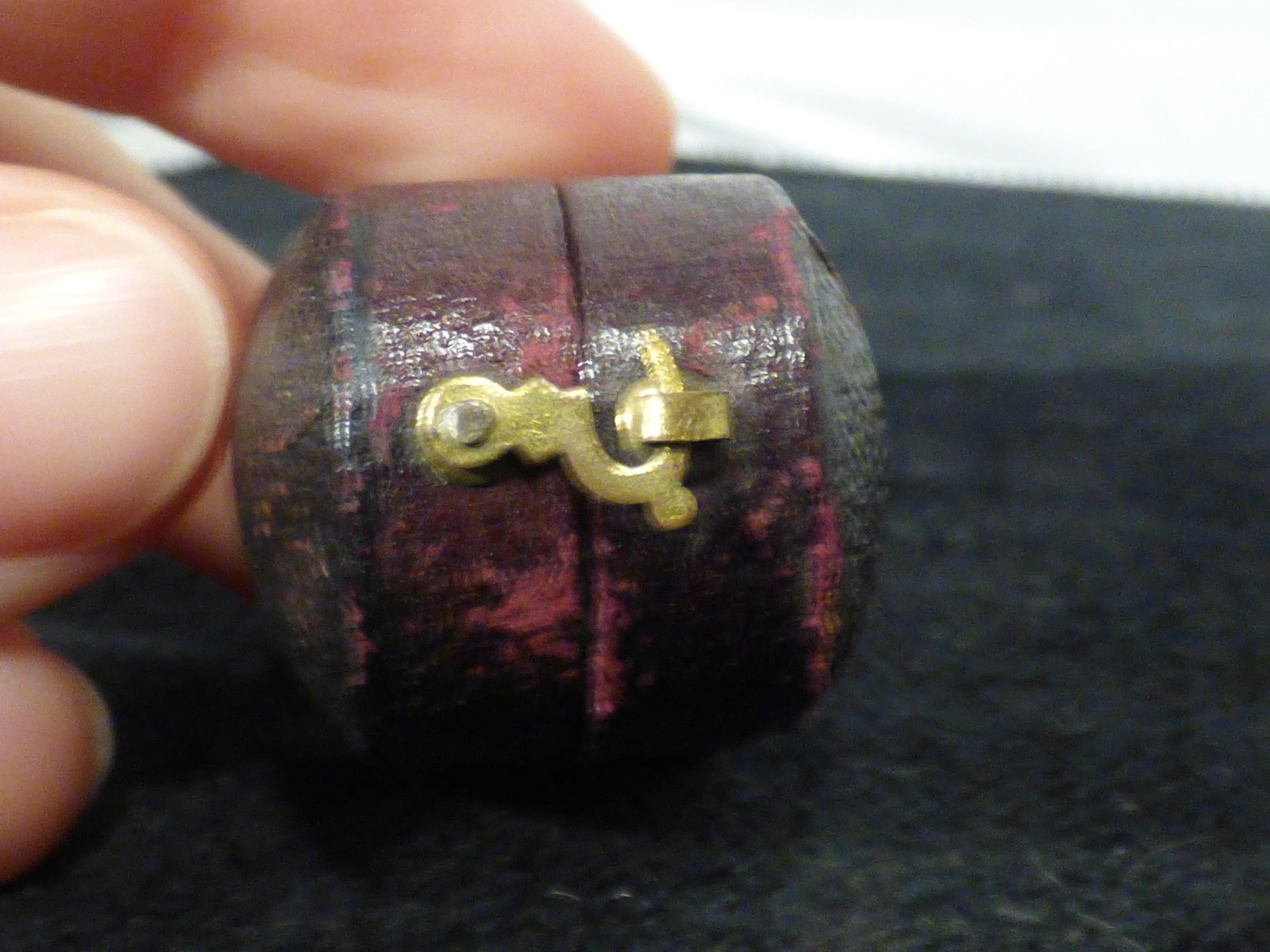 Antique Silver Thimble in Leather Case 1800s ? 10 CH Charles Horner