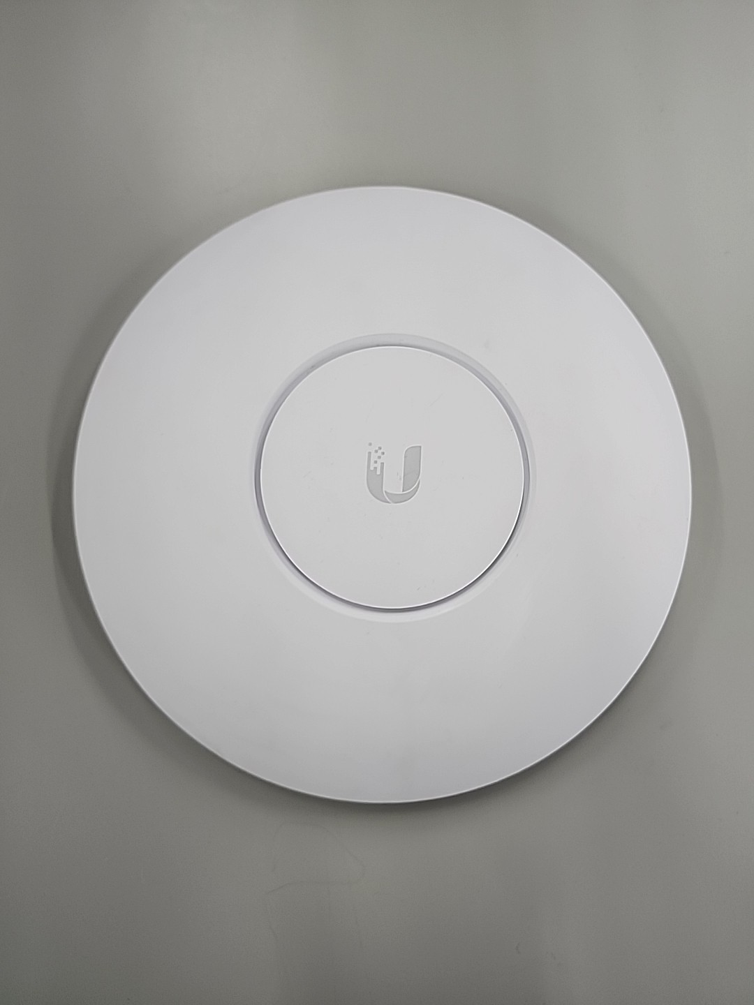 UBIQUITI NETWORKS UNIFI UAP-AC-HD AC HD ACCESS POINT WAVE 2 Free Shipping