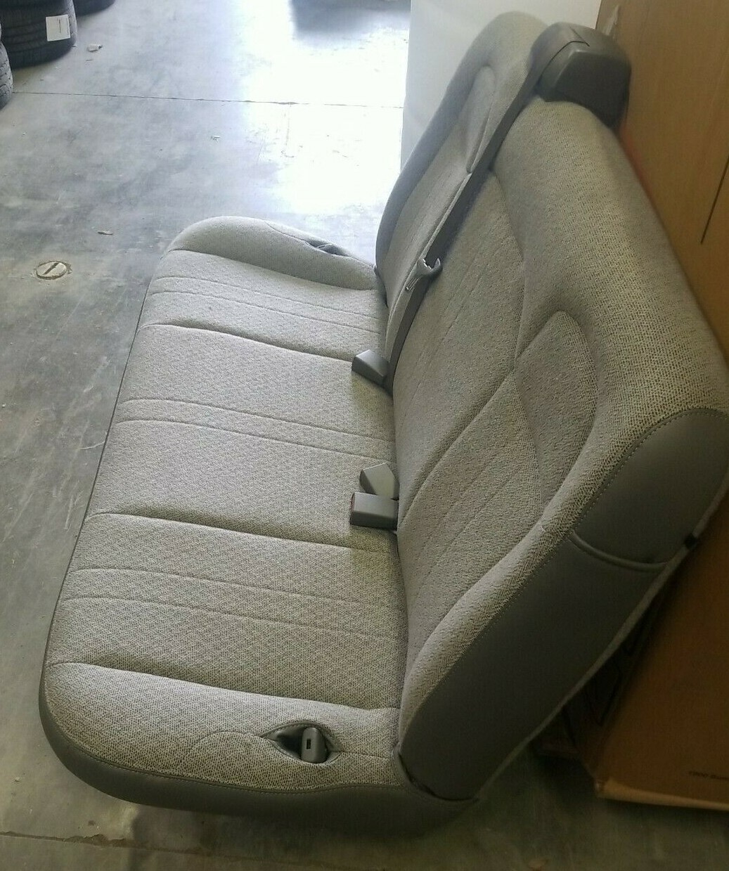 11-20 Chevy Express/GMC Savana Van 2nd/3rd row 3-passenger Gray Cloth Bench