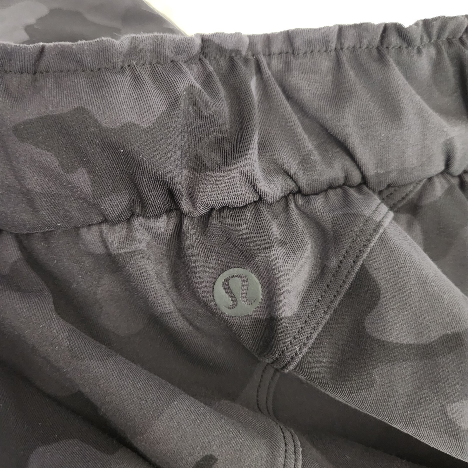 Lululemon Stretch High-Rise Crop Camo Pants Sz 14 LW6BOUS (34X23) Black Gray