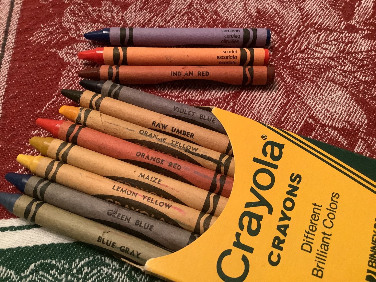 Vintage 8 Retired Discontinued Crayola Crayons 1970s Binney Smith in box plus 3