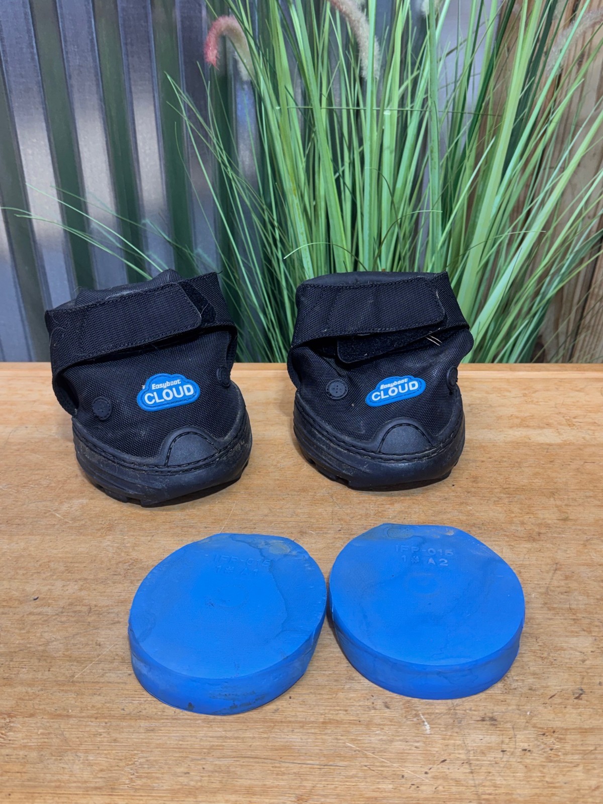 EasyCare EasyBoot Cloud Therapy Hoof Boots - Therapeutic ~ PAIR of Size 1