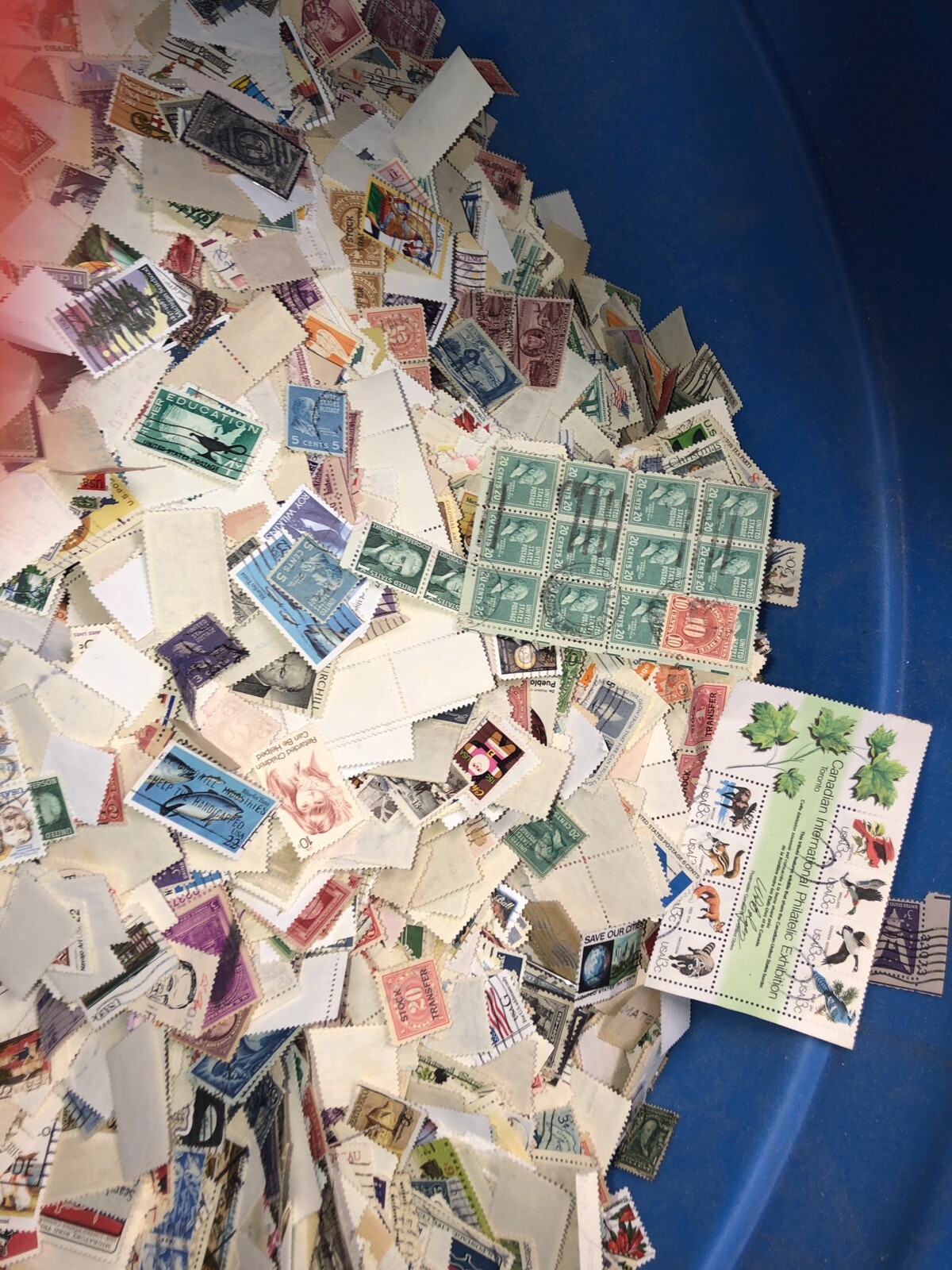 US stamp poundage kiloware lot collection 450+- 1 oz packet of stamps off paper