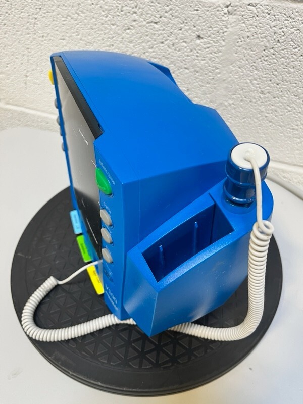 GE Dinamap CareScape V100 Vital Signs Monitor with thermometer & power supply