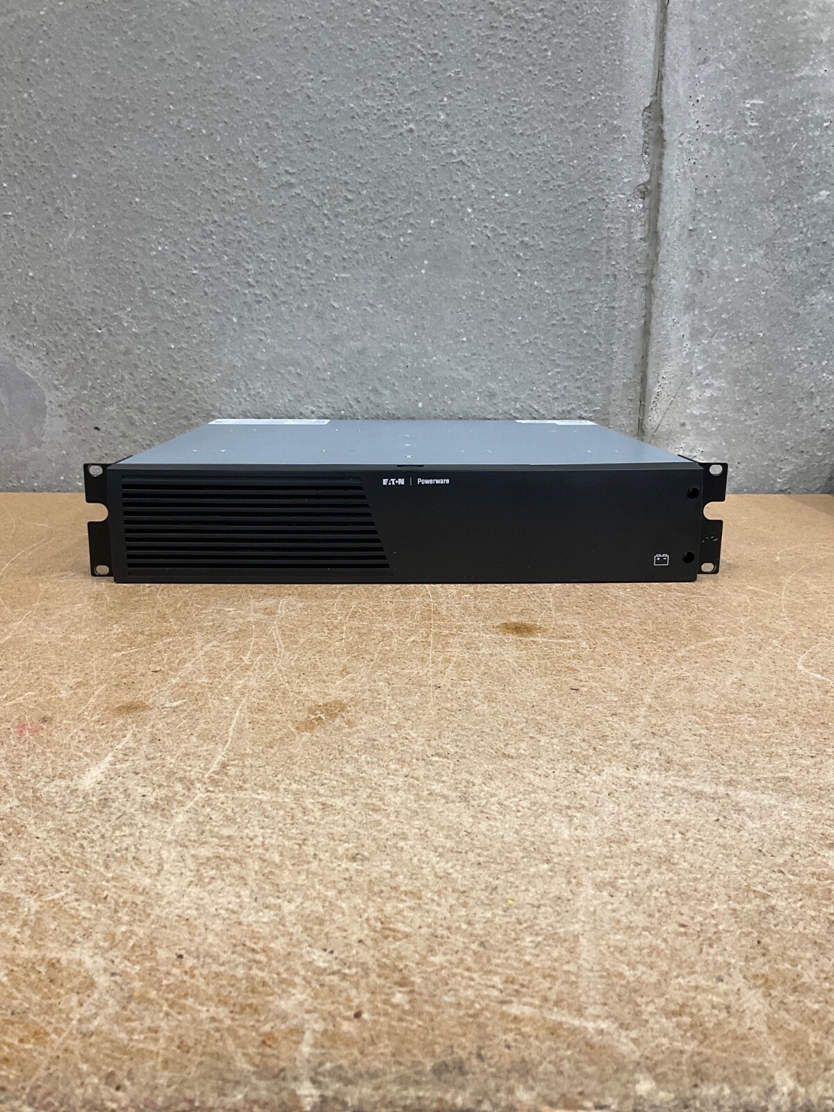 EATON PW9130G1500R-EBM 48VDC 34A *NO BATTERIES*