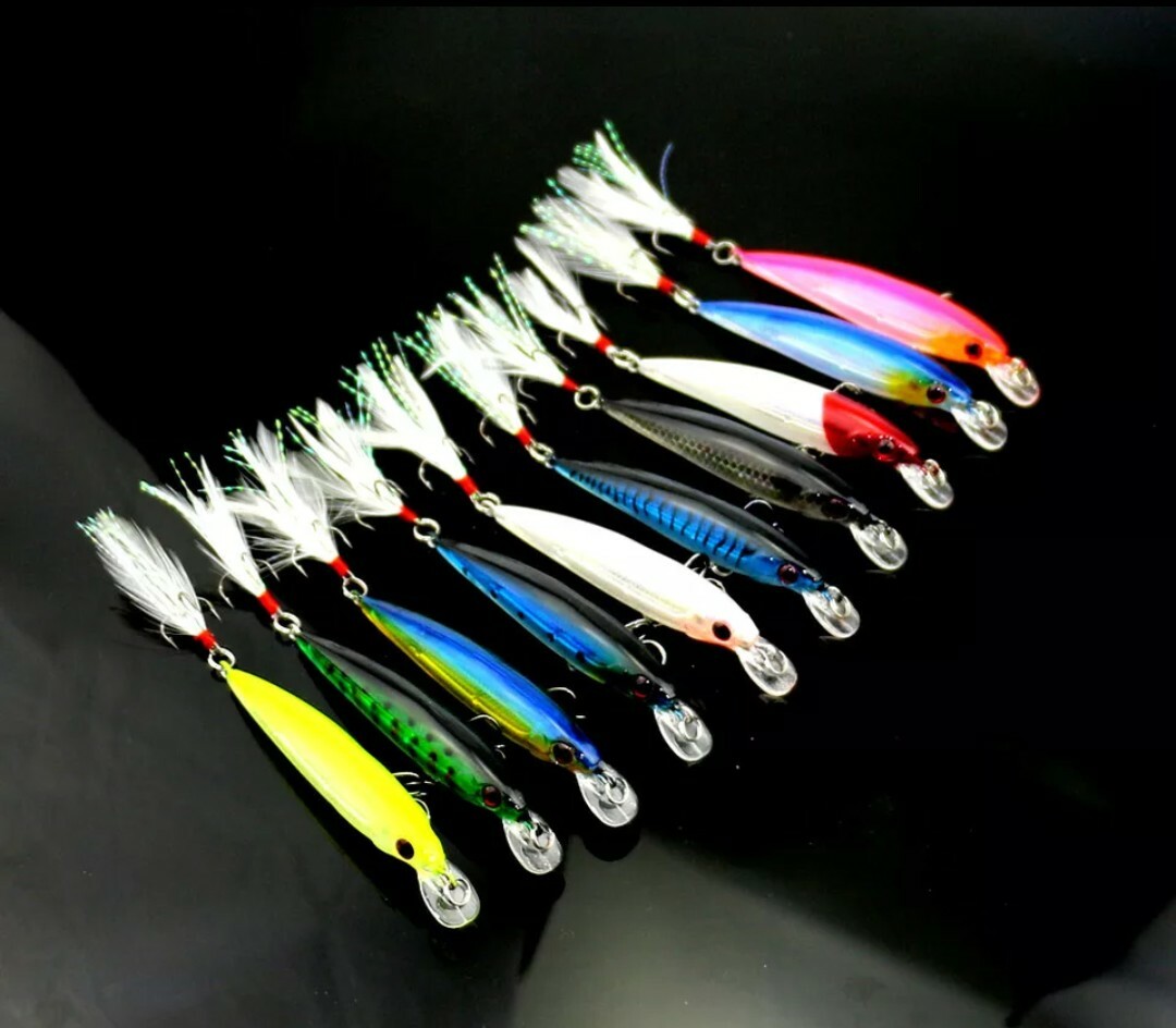 Largemouth bass fishing lures wobbler minnow 10-pack lot crankbait tackle bait
