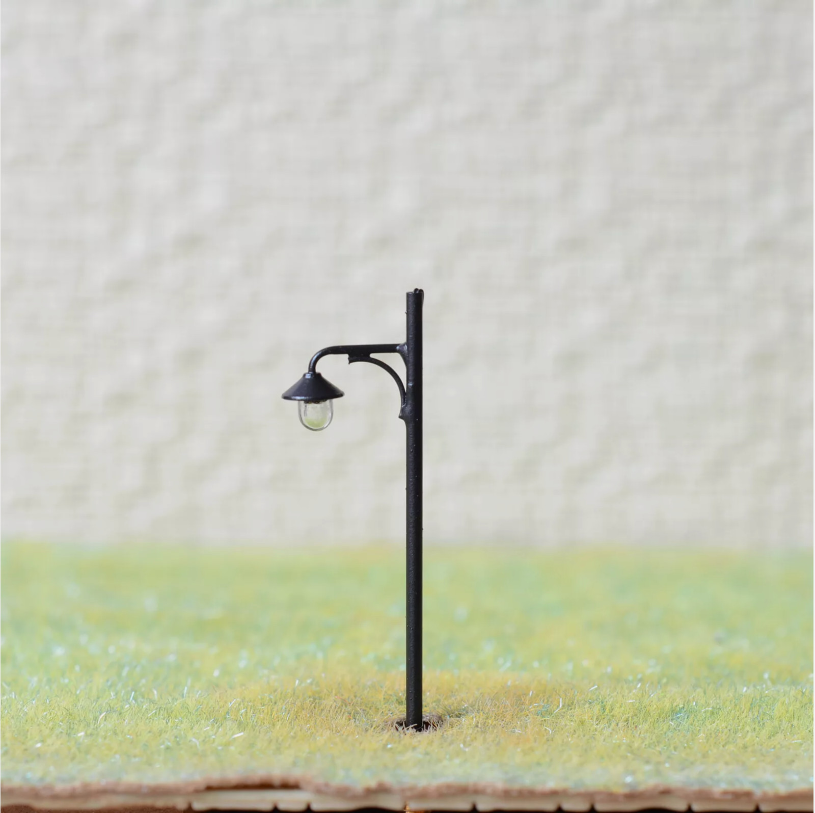 10 x HO scale model train street lights LED lamppost path lamp w resistor #T0513