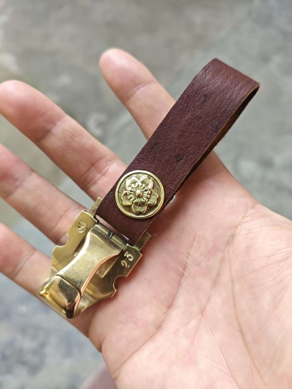 WW2 Japanese Sword, Gunto Ashi, Scabbard Hanger, leather hunger