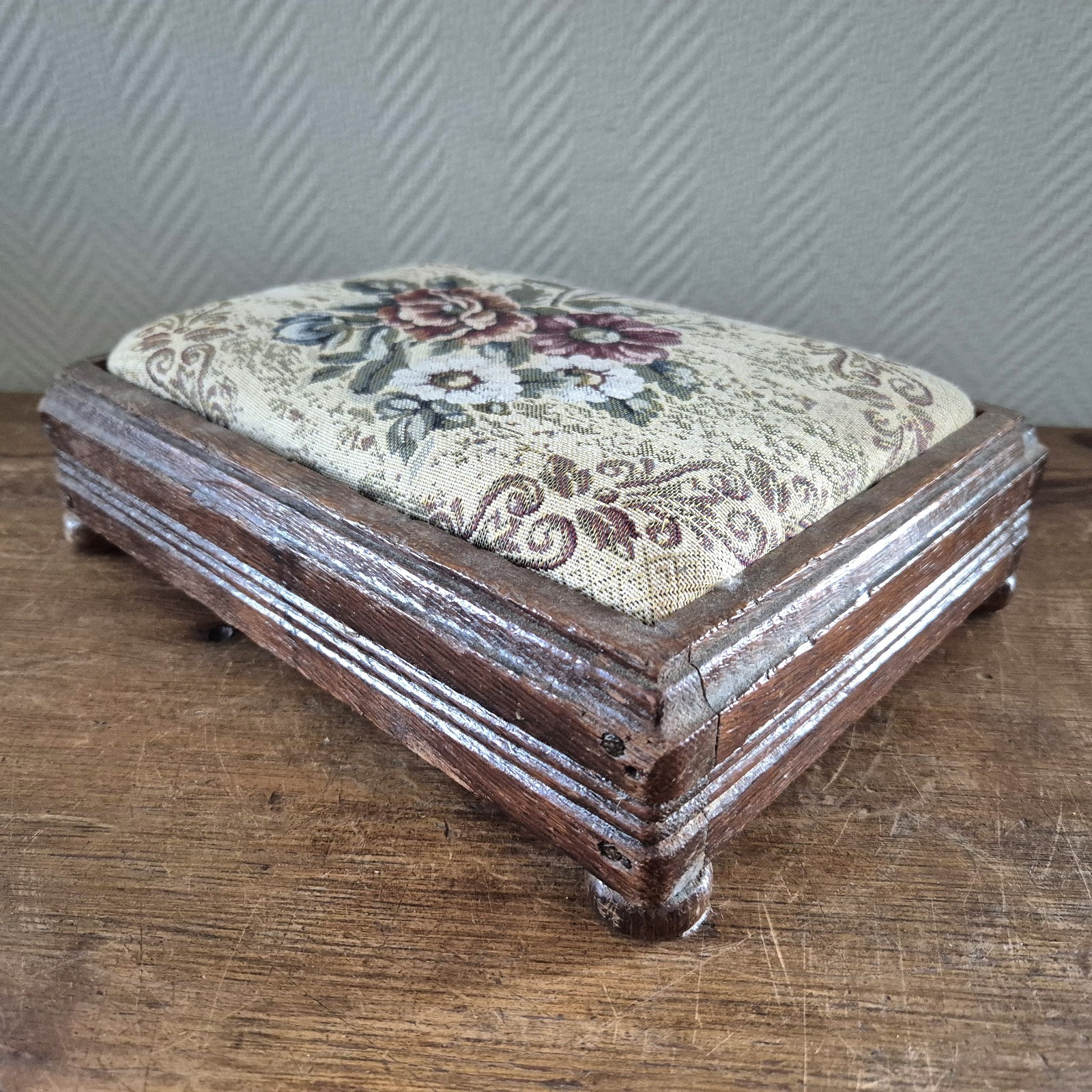 Vintage Footstool, Bed Staircase, Footrest, Pouf, Footlift, Sofa