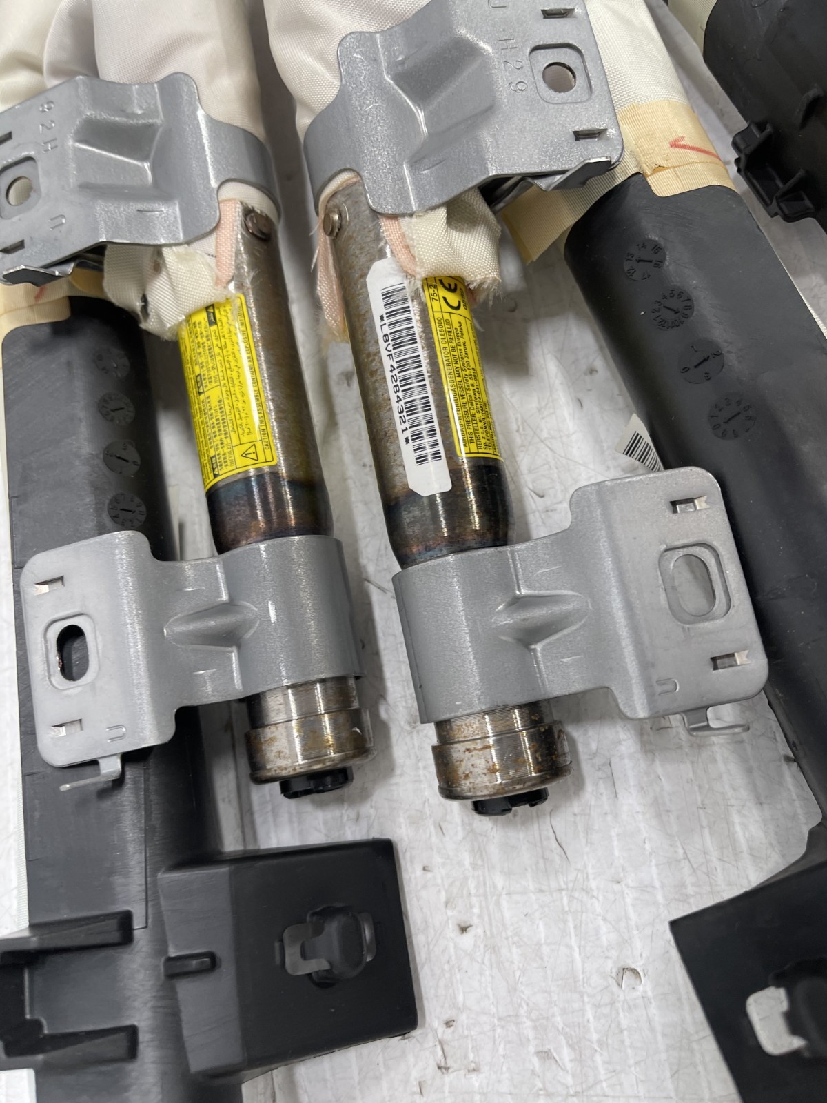 TOYOTA COROLLA 2014-2016 WHEEL, KNEE, LEFT & RIGHT ROOF AND SEATS AIRBAG OEM