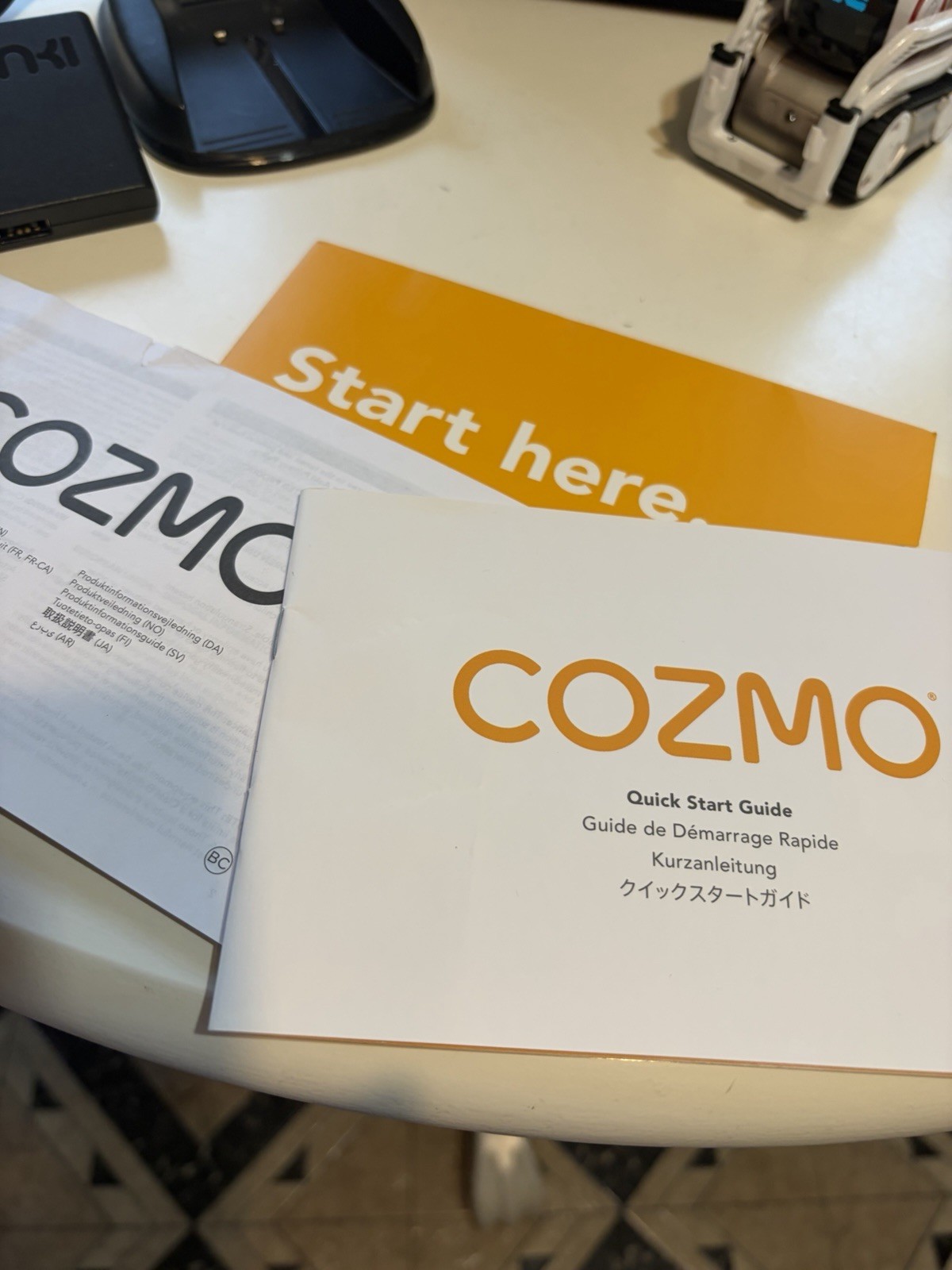 Cozmo Robot By Anki Gen 2 600mah Upgrade. With Case Full Set Read!!