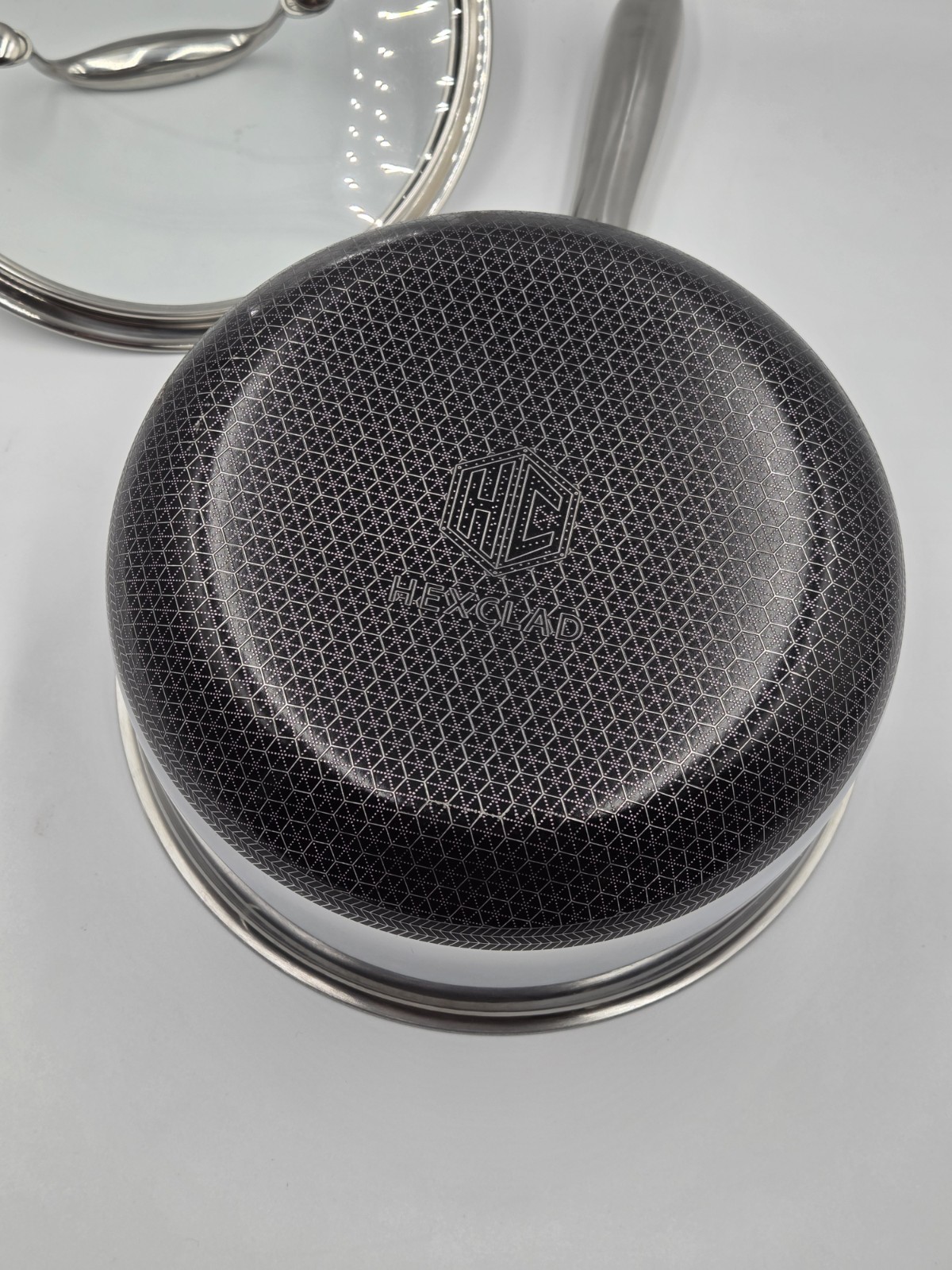 Hexclad Hybrid Non Stick Pot Stainless Steel Saucepan 3-Quart - With Lid