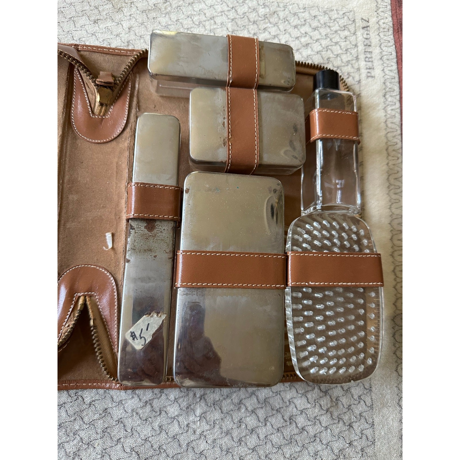 Vintage Men's Travel Grooming Kit Cowhide Leather Case Toiletry Kit USA