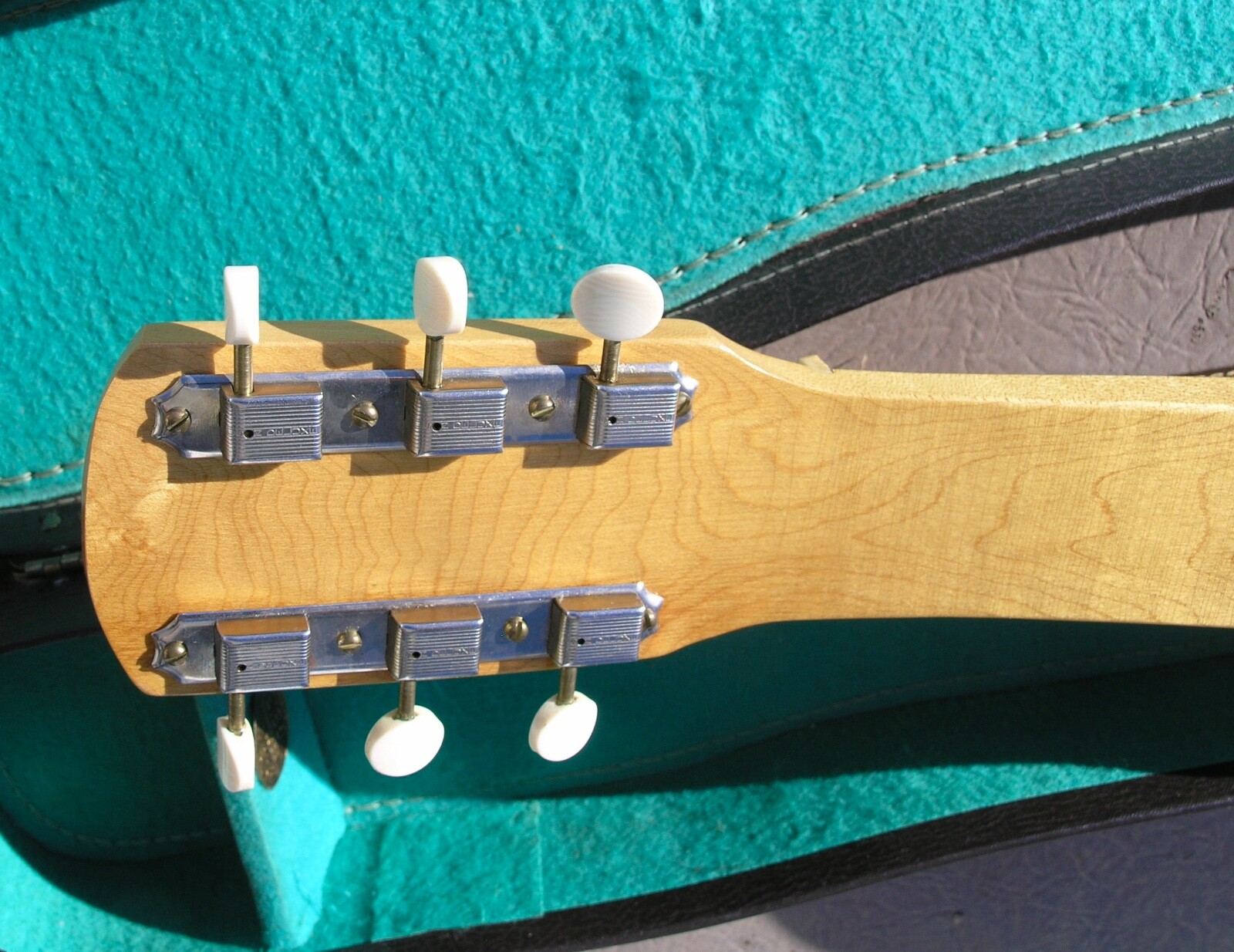 c.1950 ALAMO EMBASSY LAP STEEL GUITAR & Original HARD CASE