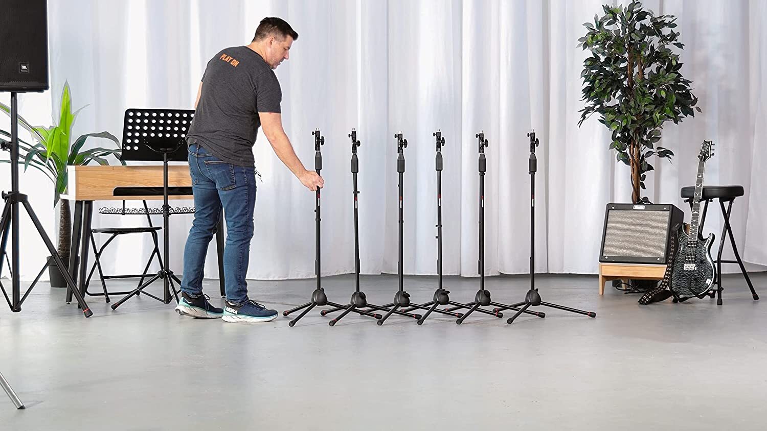 Gator Frameworks Microphone Boom Set with Carry Bag Includes (6) Mic Stands