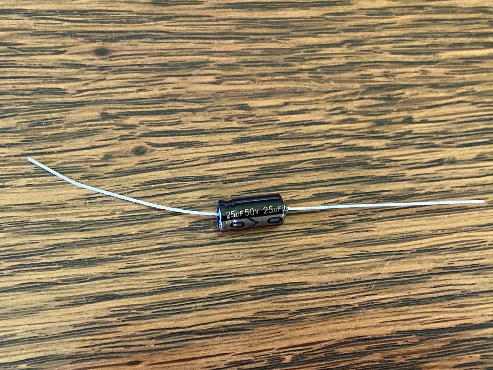 New 50v Axial Capacitor 5 6.8 10 15 22 25 33 47 50 68 100 uf Stereo Radio Repair