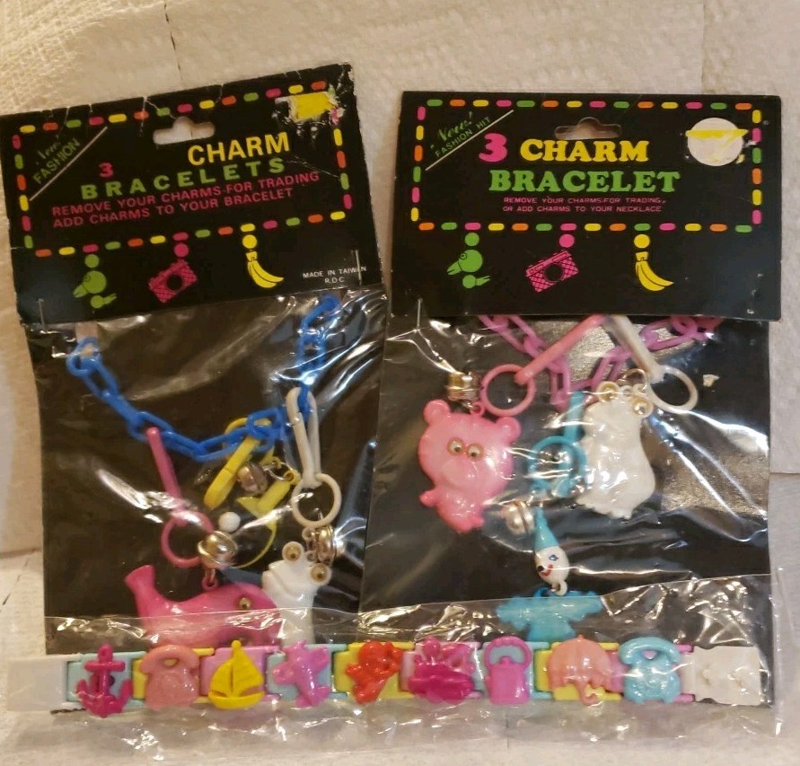 VTG 1980s  Clip On Bell Charms /Chains &1 Snap On Bracelet