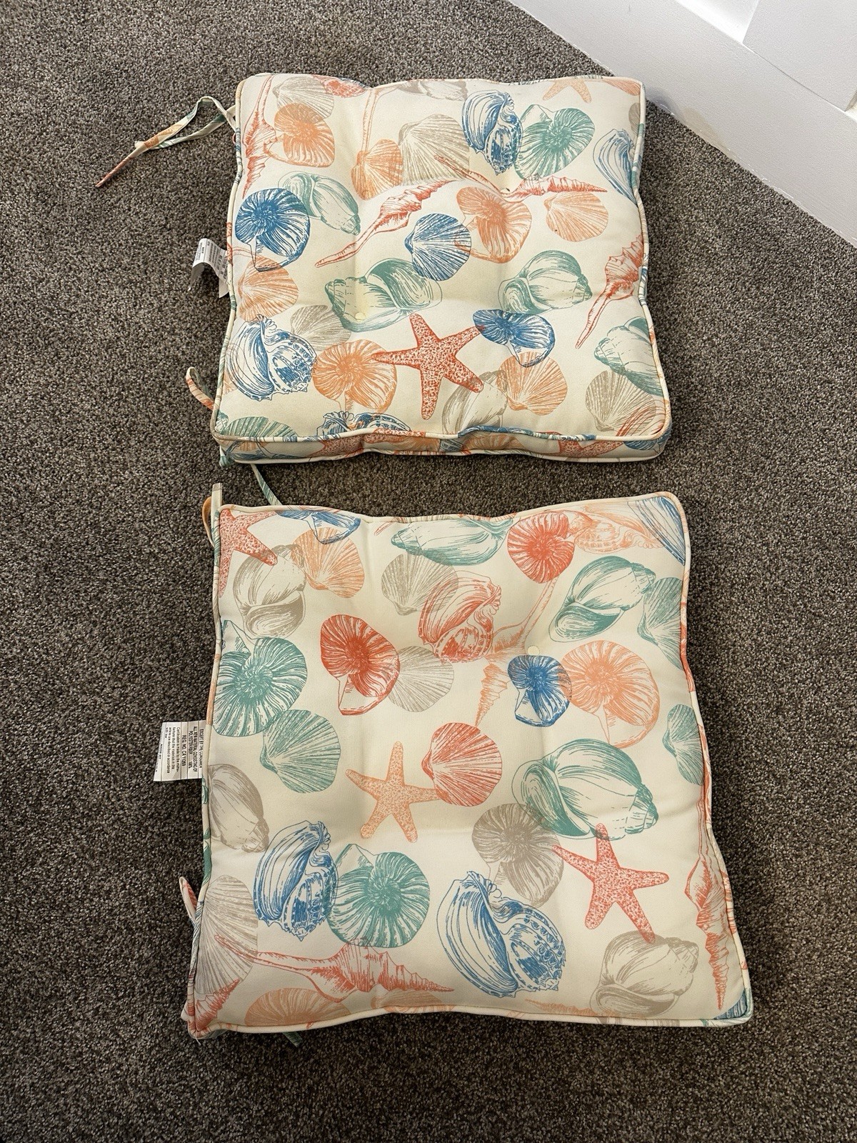 OUTDOOR Patio CHAIR Tufted CUSHIONS (4) & Love Seat (1) BRAND NEW - 5 Total