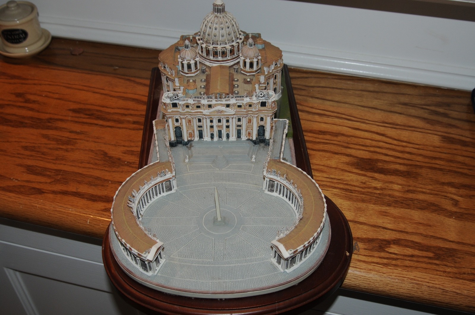 The Vatican St. Peters Basilica Model with Wood Base Religion Christianity *****