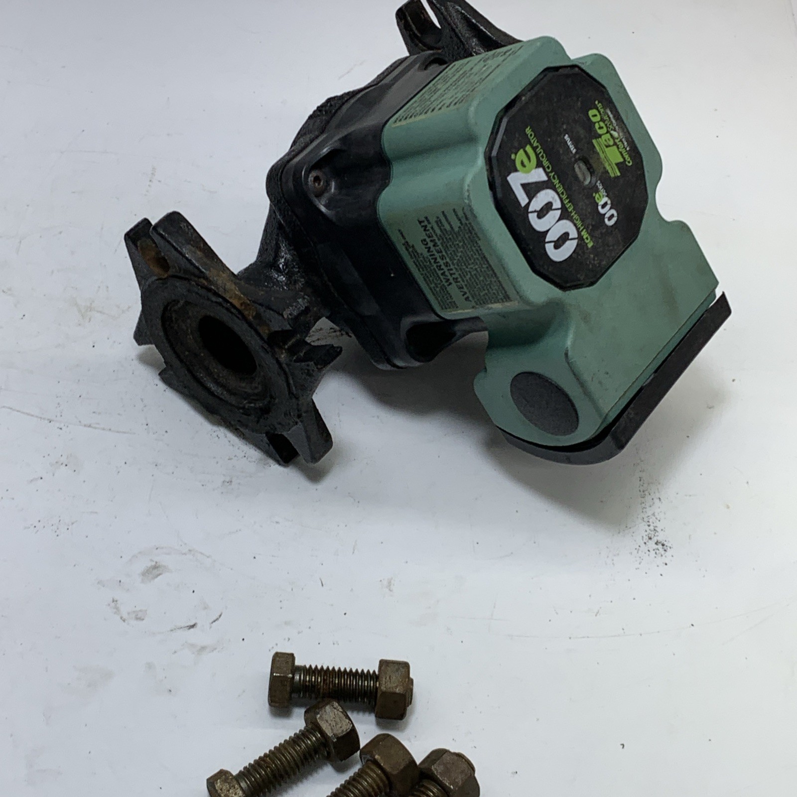 Taco Comfort Solutions Cast Iron ECM High-Efficiency 2-Flange Circulator Pump