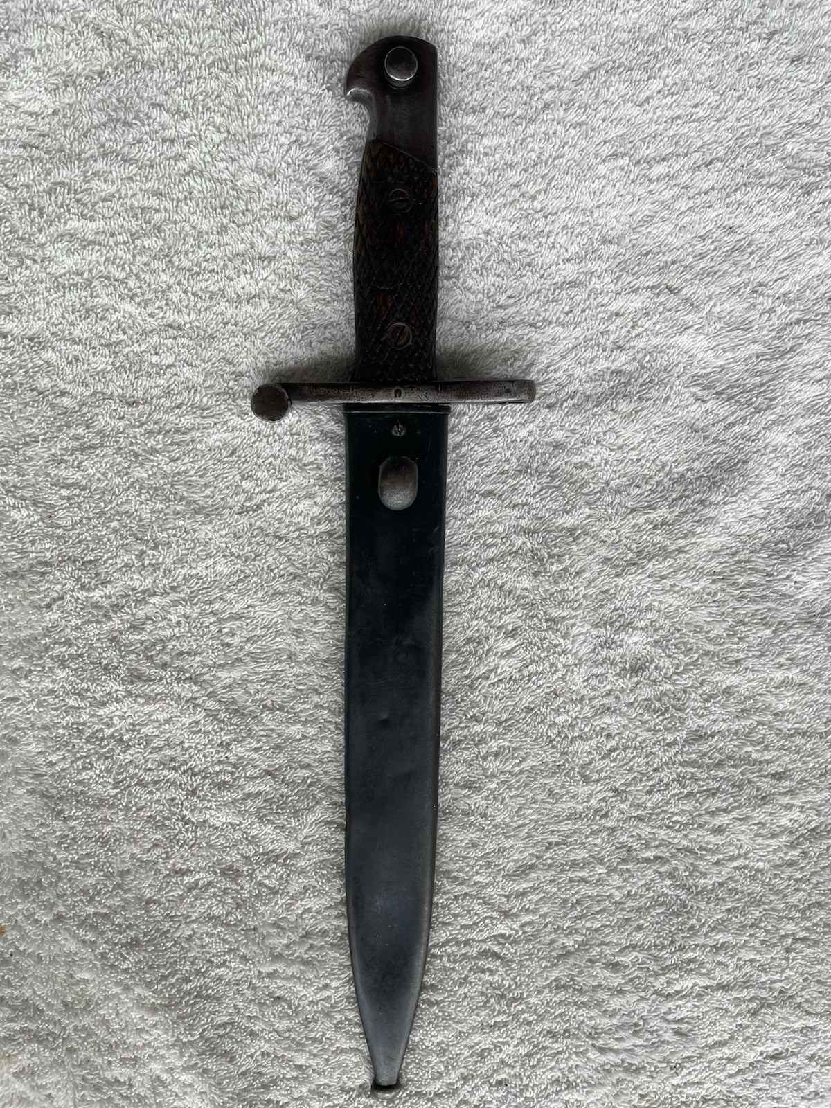 ORIGINAL WW2 SPANISH MAUSER M1941 BOLO BLADE BAYONET AND SCABBARD MADE IN TOLEDO