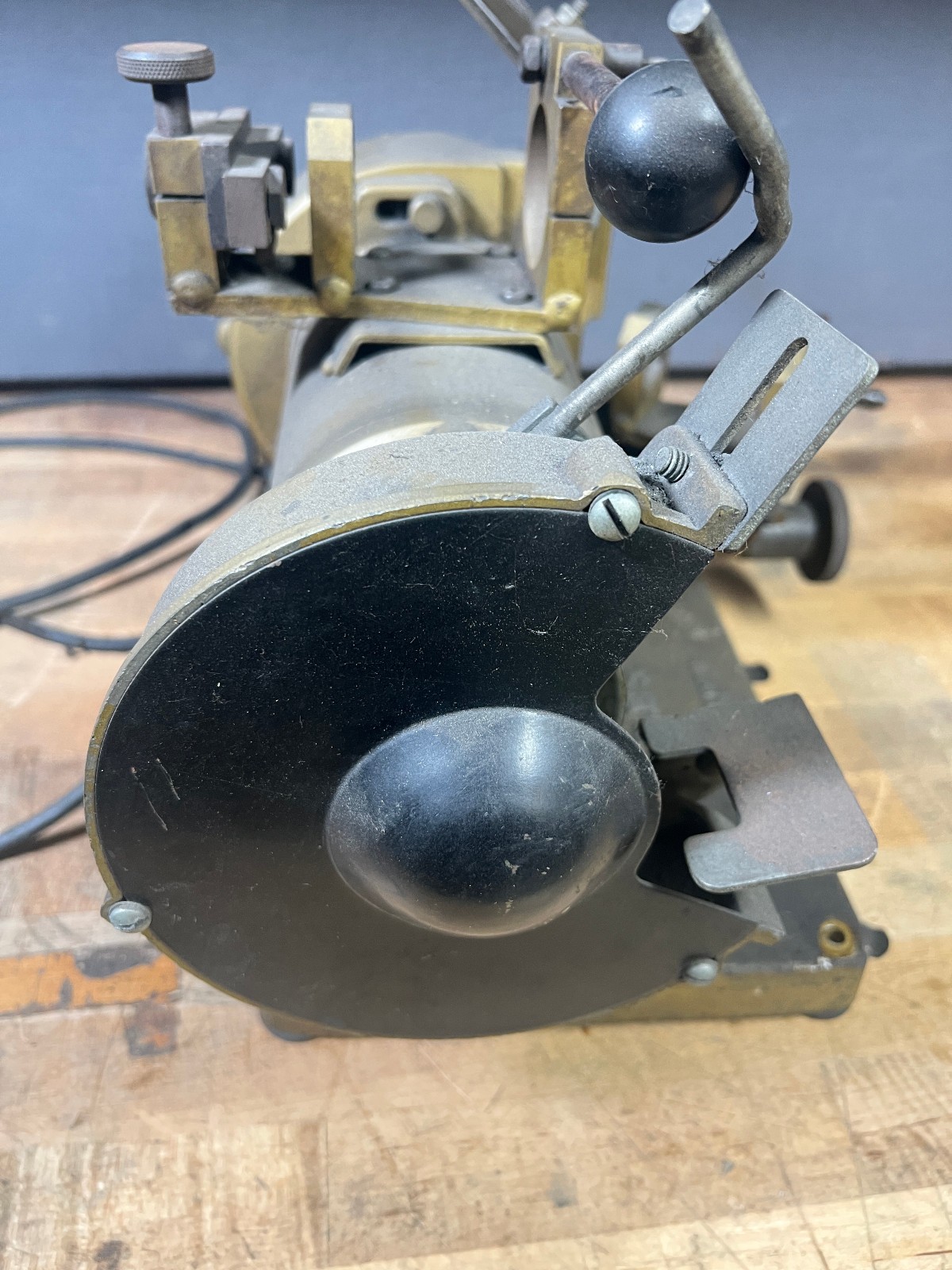 Darex M1 Drill bit sharpener , grinder 2 chucks , works great industrial