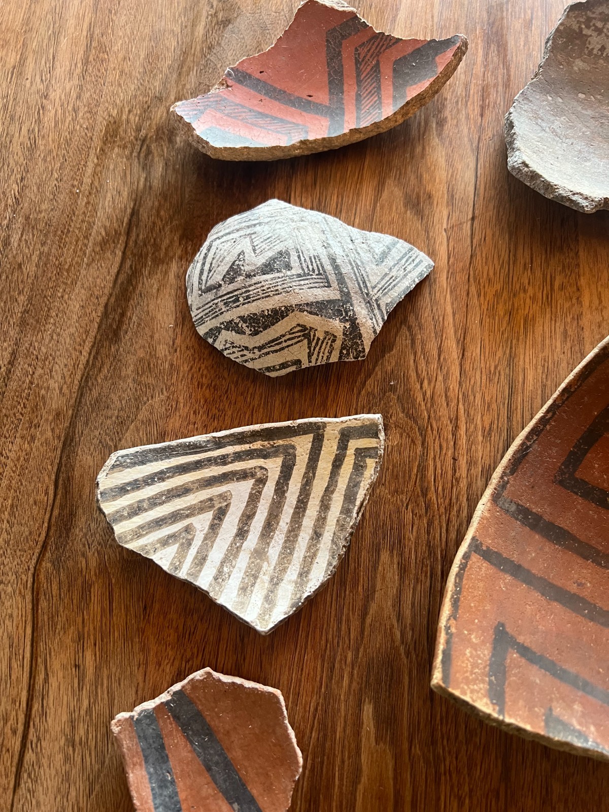 12 Striking Anasazi Pottery Sherds, Red, Black on-White, large fragments