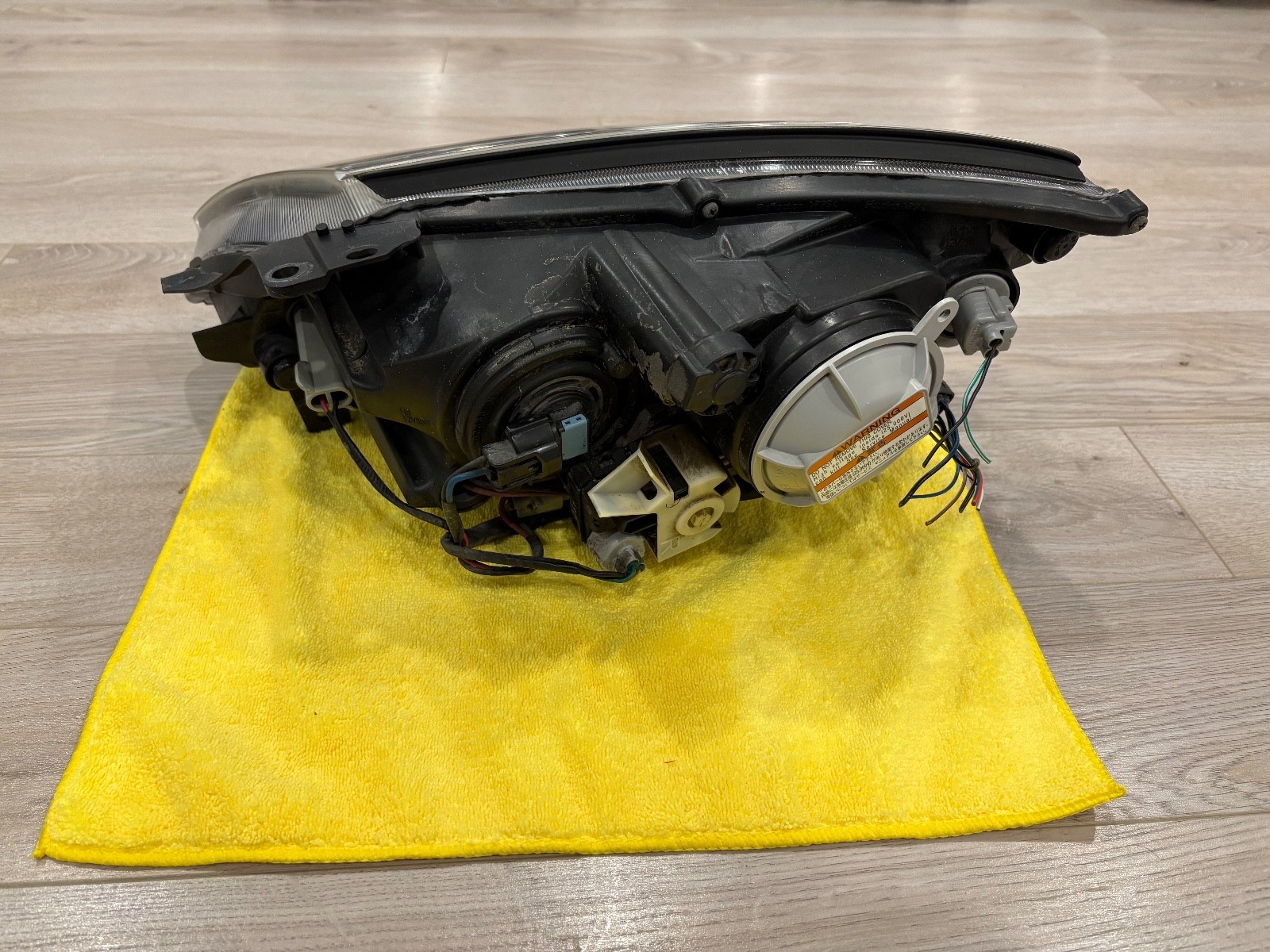 2004 - 2008 Mazda RX8 Headlights xenon HID left and right used oem