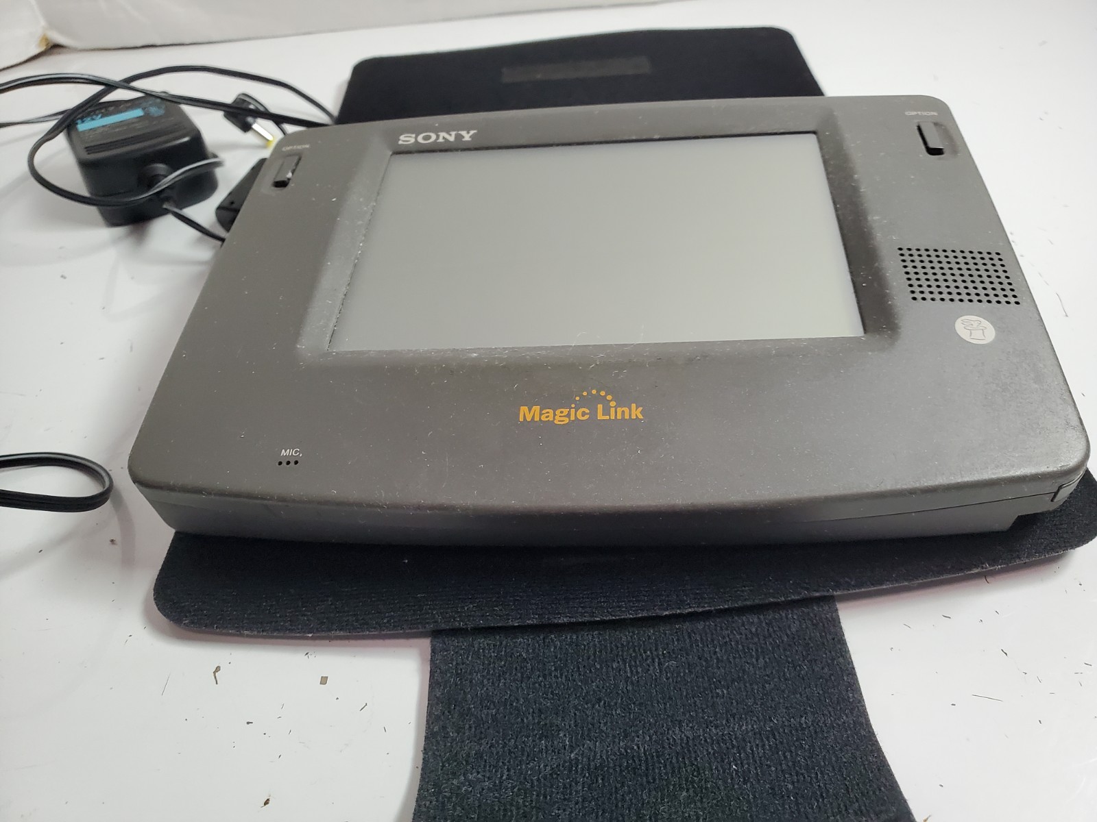 Sony PIC-1000 Magic Link With Power Adapter & Cover - Tested Working