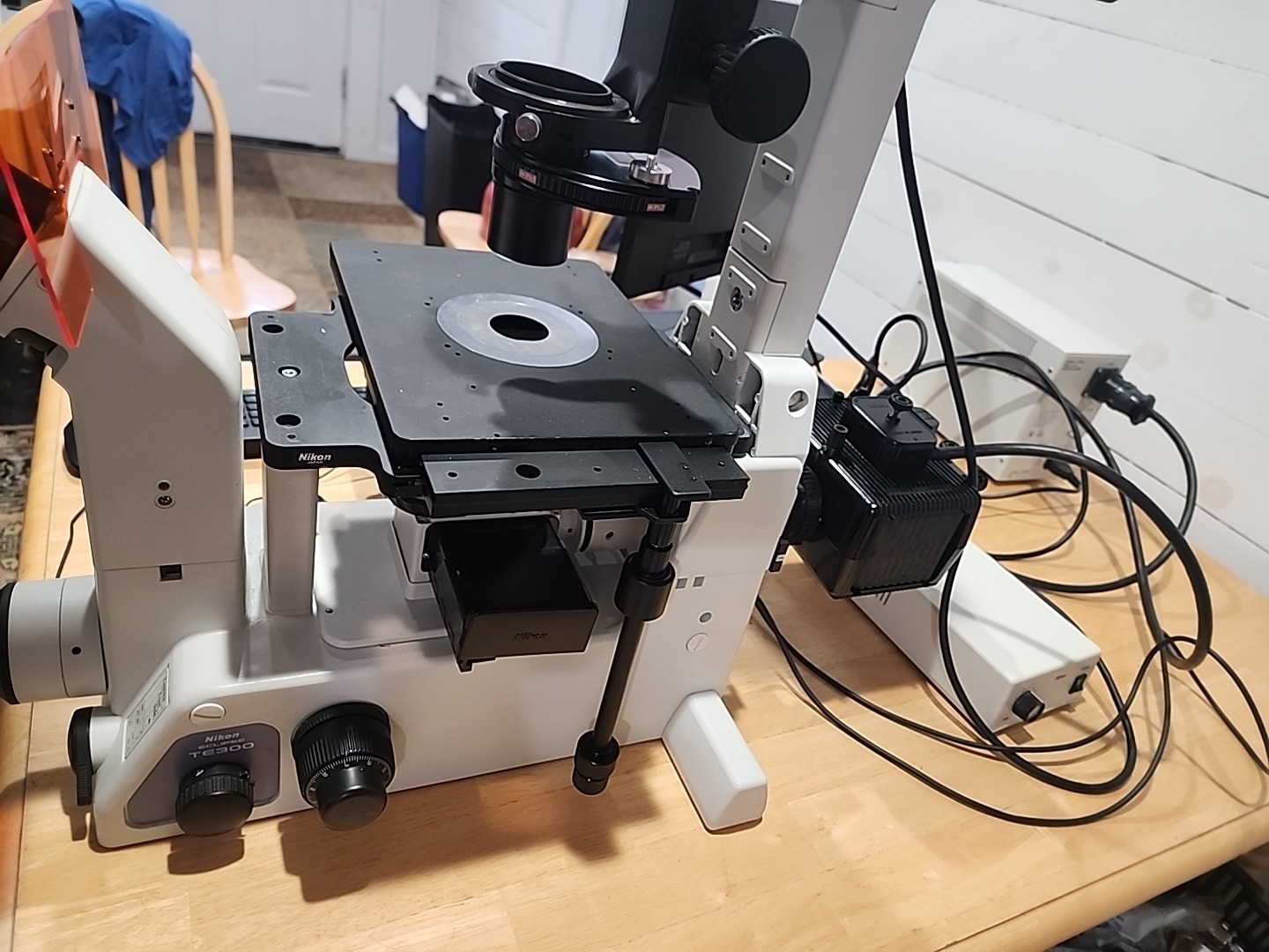 Nikon Eclipse TE300 Inverted Microscope Fluorescence Hoffman Modulation Complete