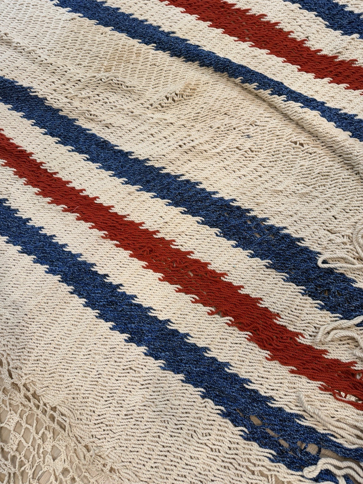 Vtg Rope Macrame Hammock Nantucket JFK Red & Blue Wooden Spreaders 51 x 88 In