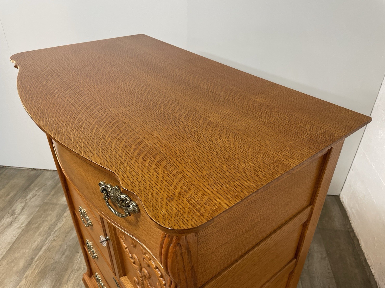 Lexington Furniture Door Chest Victorian Sampler Collection