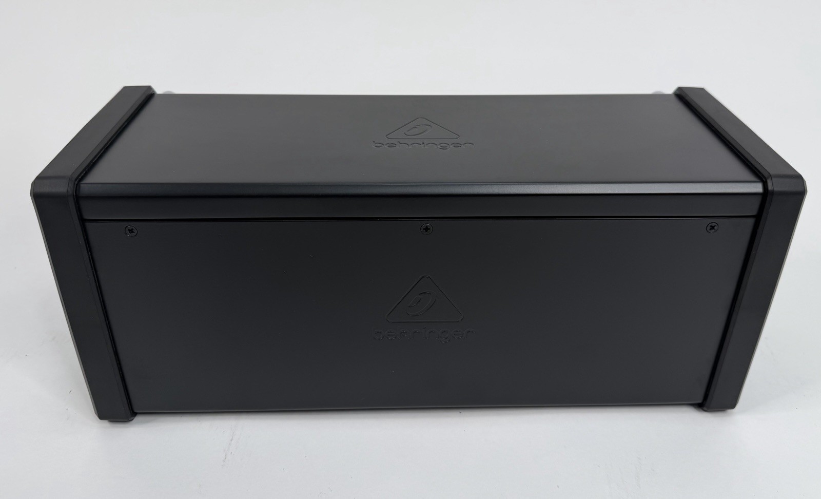 Behringer X Air XR18 18-channel Tablet-controlled Digital Mixer JP Black