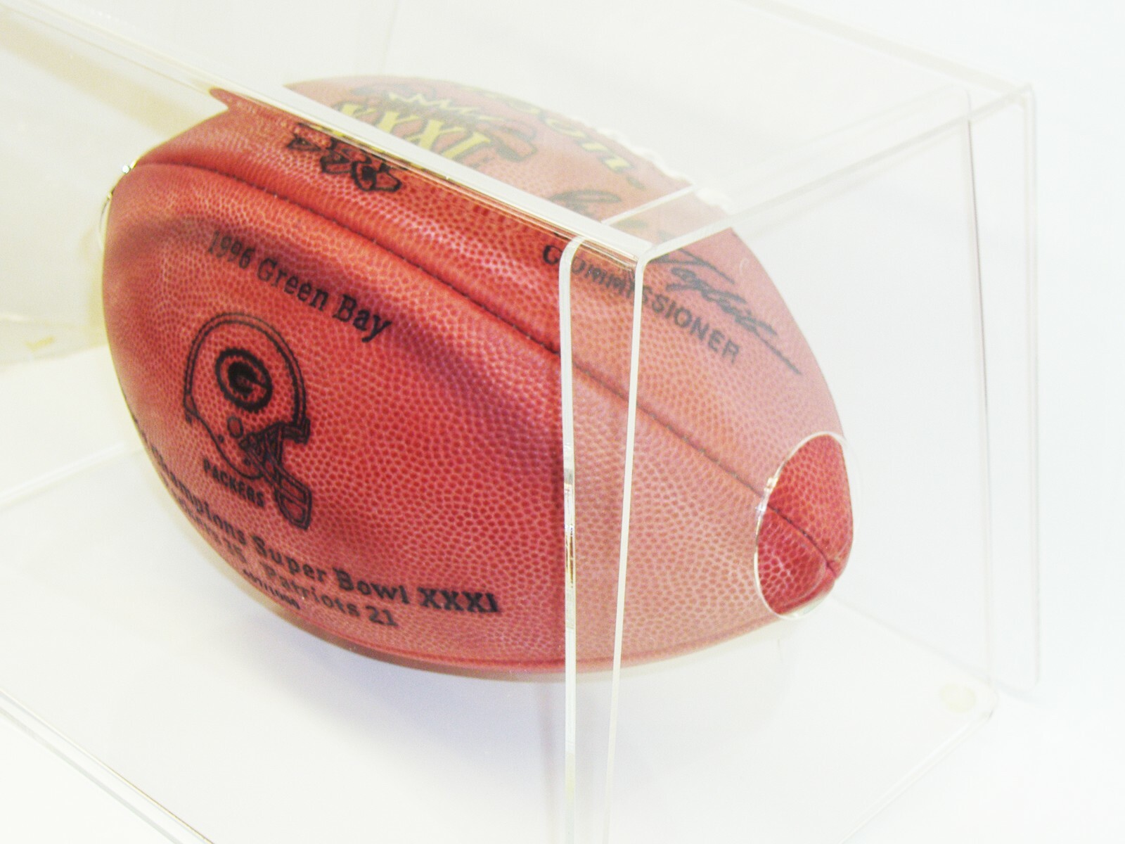 Green Bay Packers Serial Numbered Superbowl XXXI "Player" Game Ball 1 of a Kind