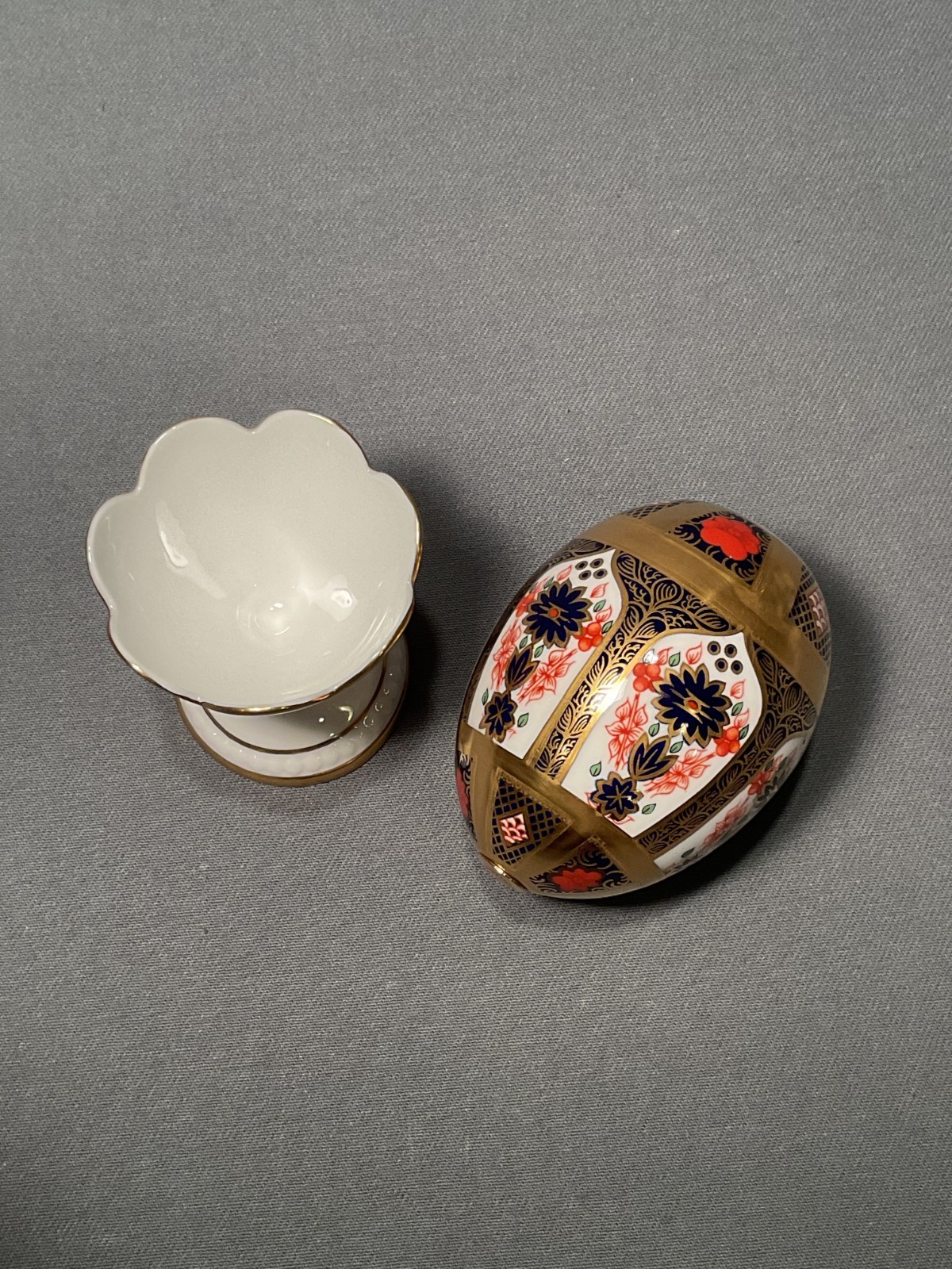 Royal Crown Derby - Old Imari - Solid Gold Band - Egg with Stand