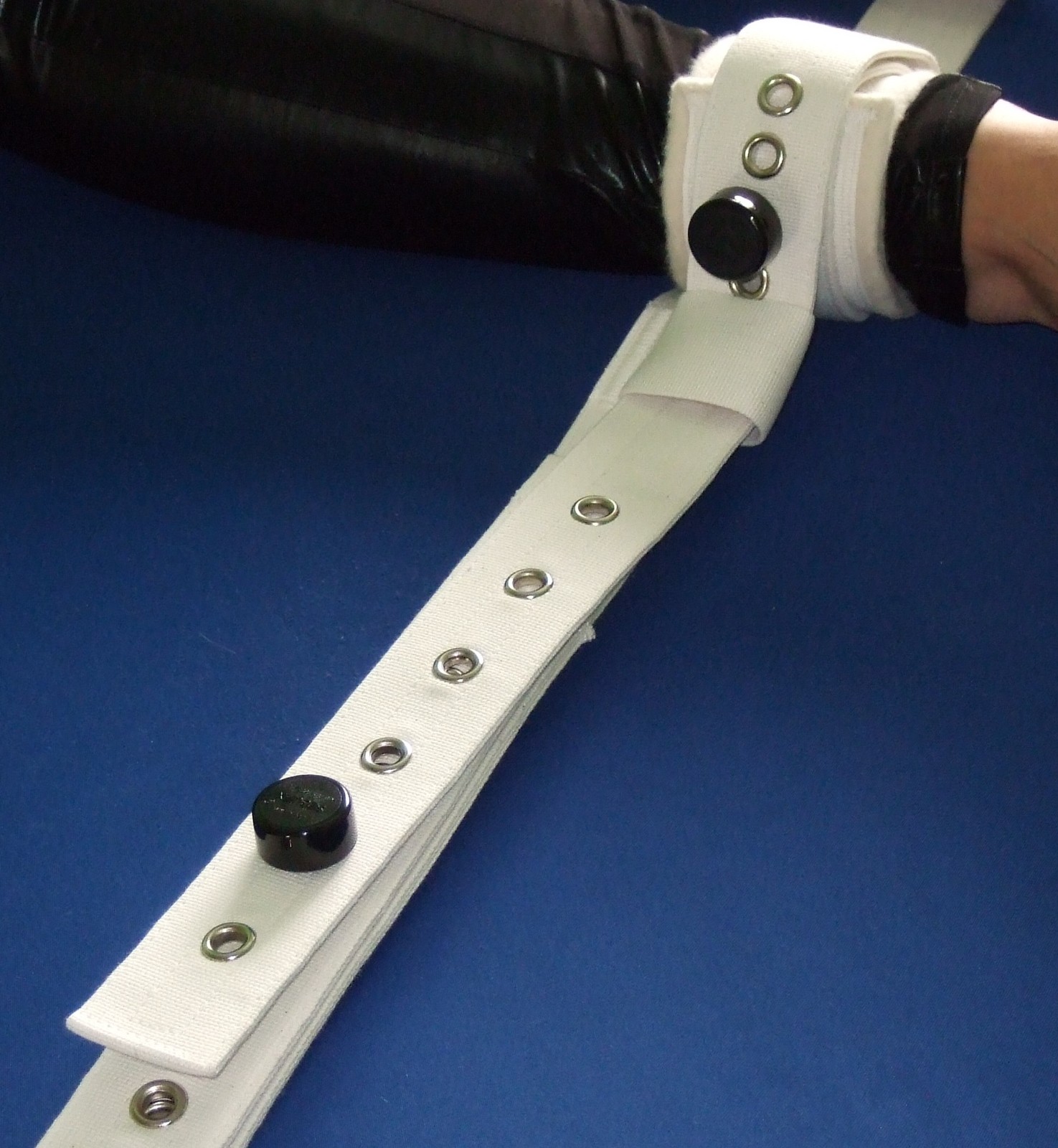 Segufix ® 2222/e-M Complete with crotchstrap / Komplett