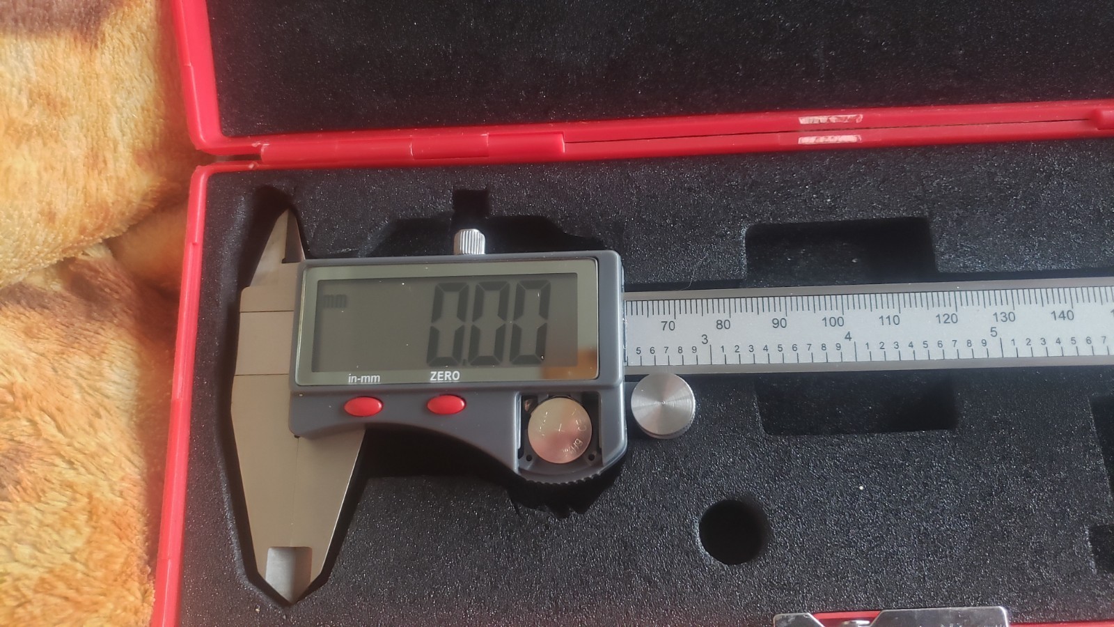 SPI 6 INCH DIGITAL CALIPERS 14-792-6