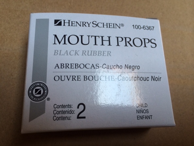 DENTAL MOUTH PROP BITE BLOCKS BLACK CHILD or MEDIUM LATEX FREE 2 IN A BOX ,