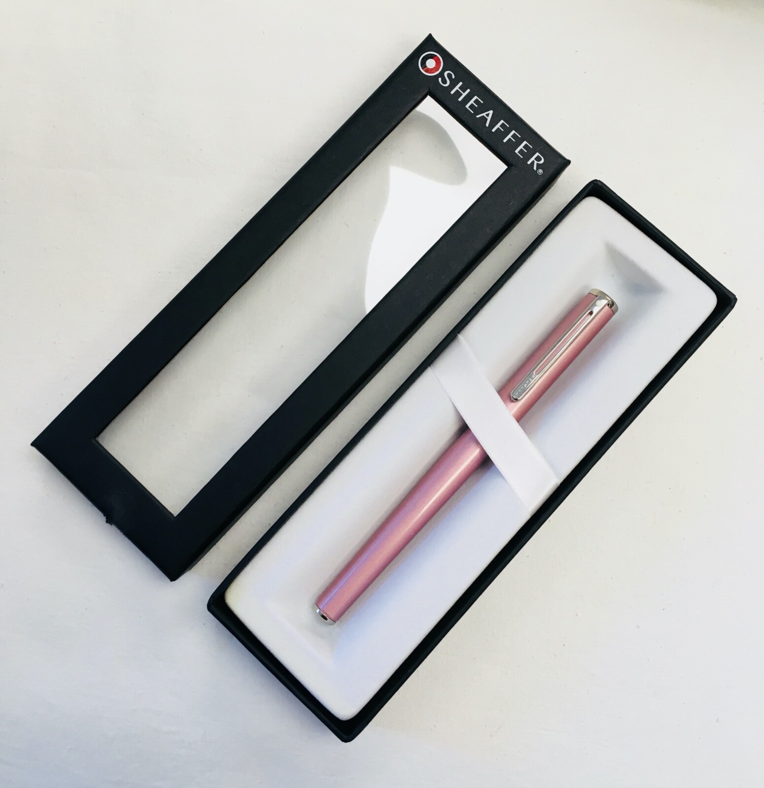 Sheaffer Agio Pink "M" Nib Fountain Pen -- DAMAGED BOX