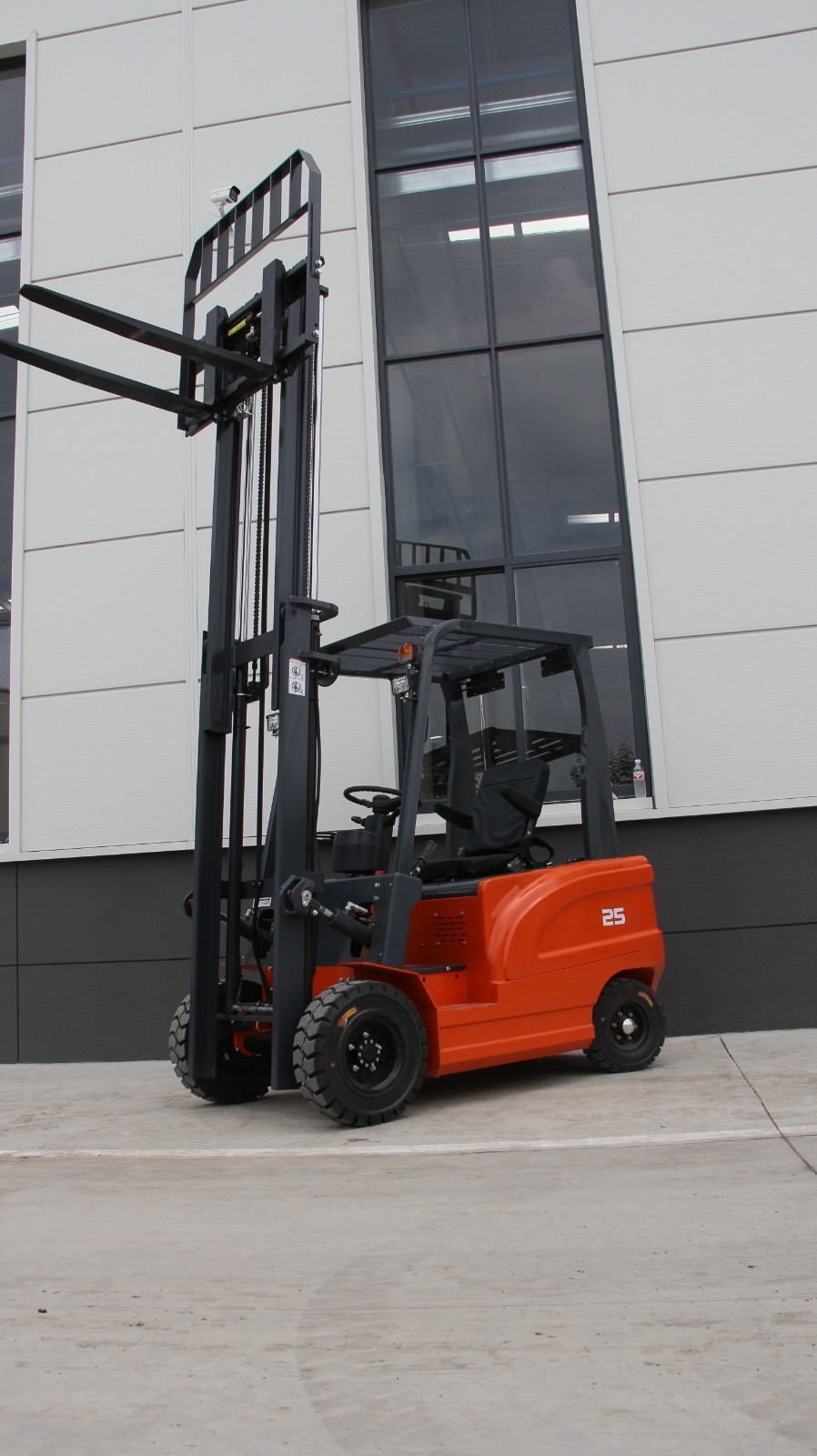 2.5Ton 5500lbs Electric Forklift W/60V 70Ah Charger Lead-acid battery Solid Tire