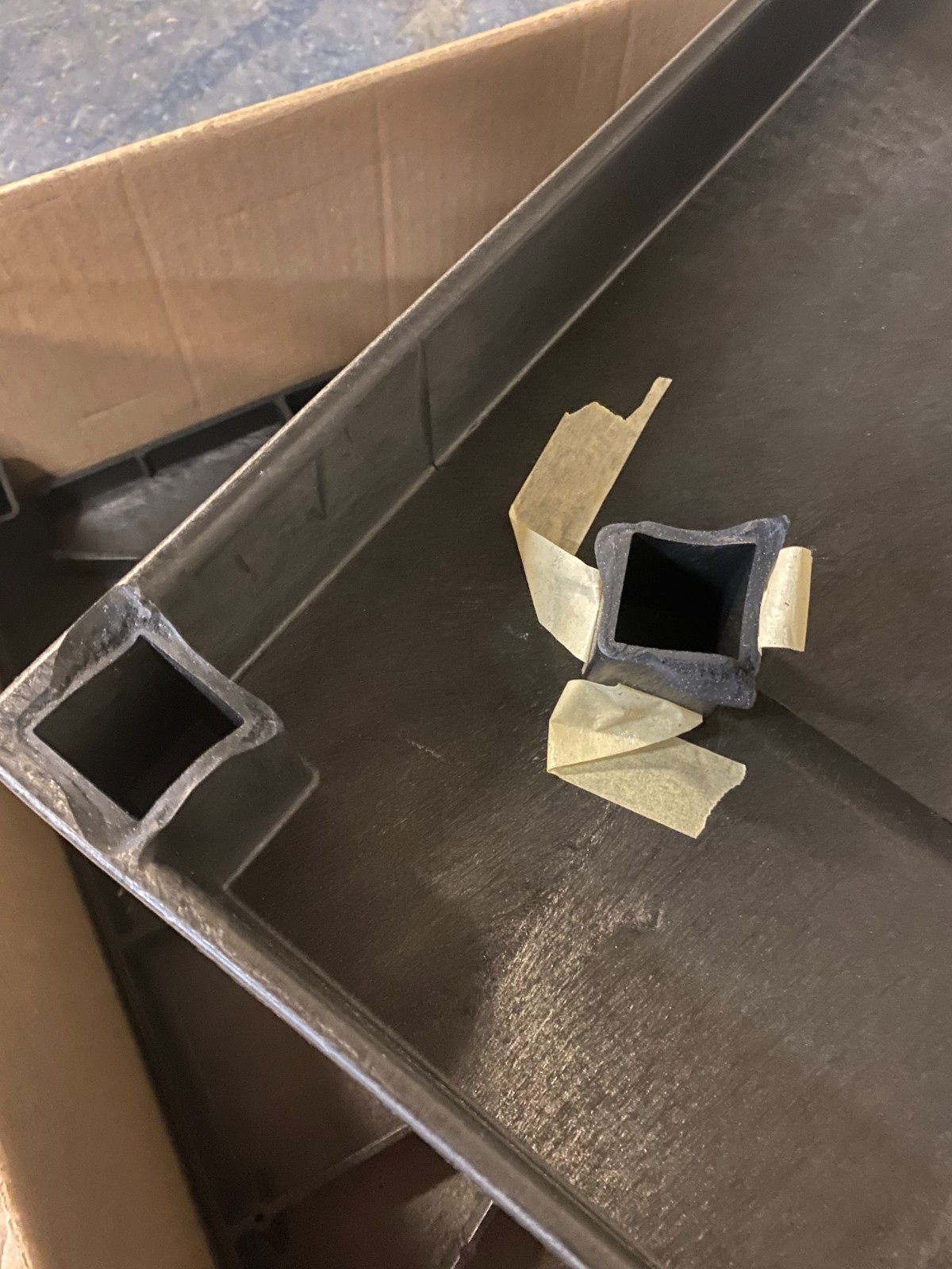 **DAMAGED** Luxor EC111-B 3-Shelf Tub Storage Cart - Black