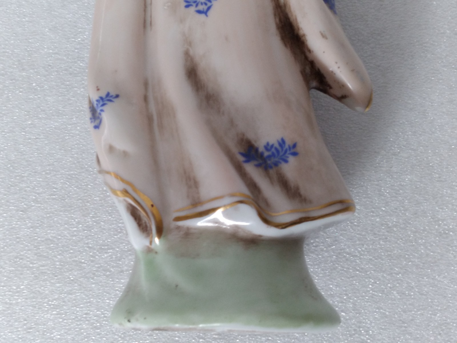 Vintage Japanese Geisha Figurine, Porcelain, Woman in a Kimono 9.5"H