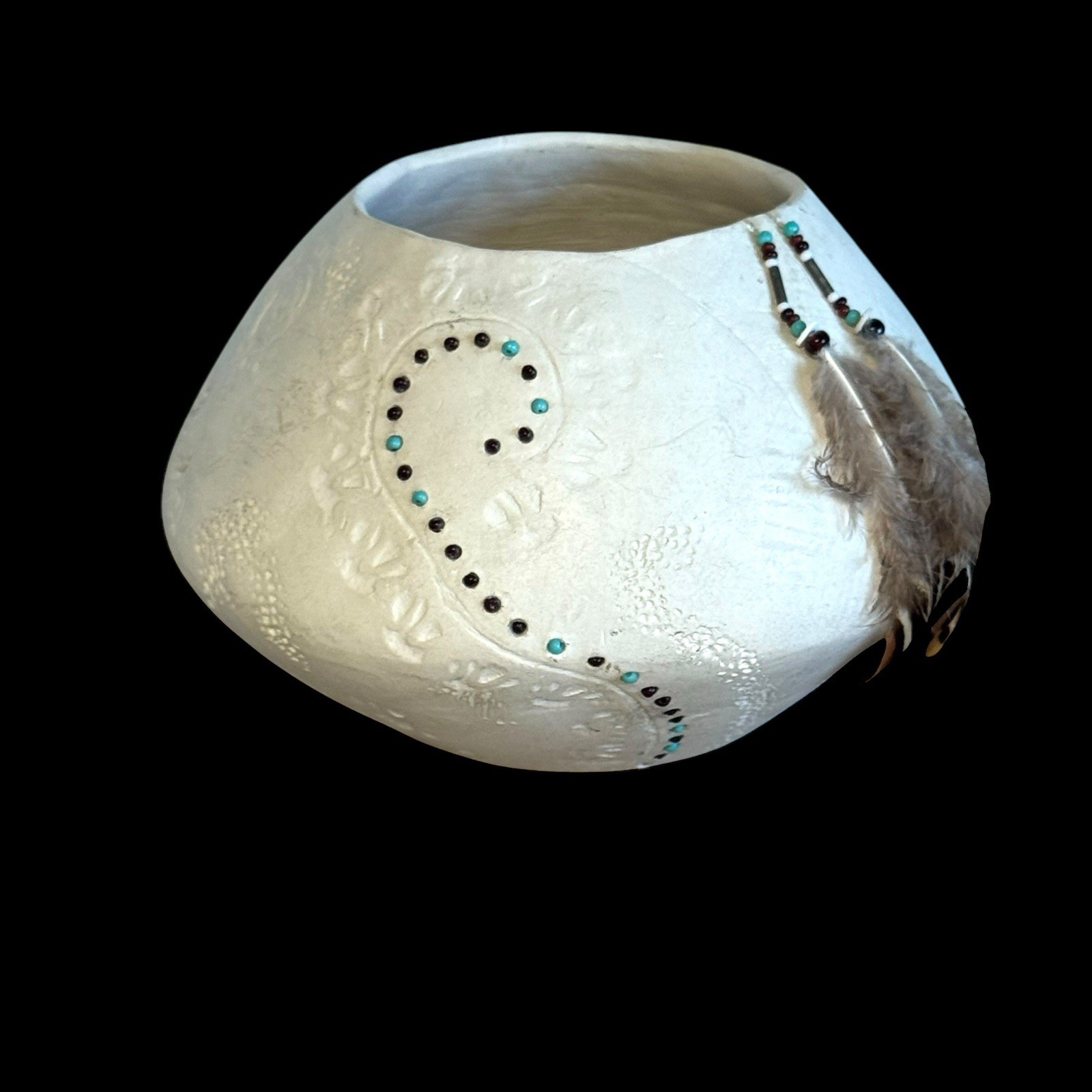 Navajo Vase Blomgren Art Piece Interior relief figurine Feathers Vintage