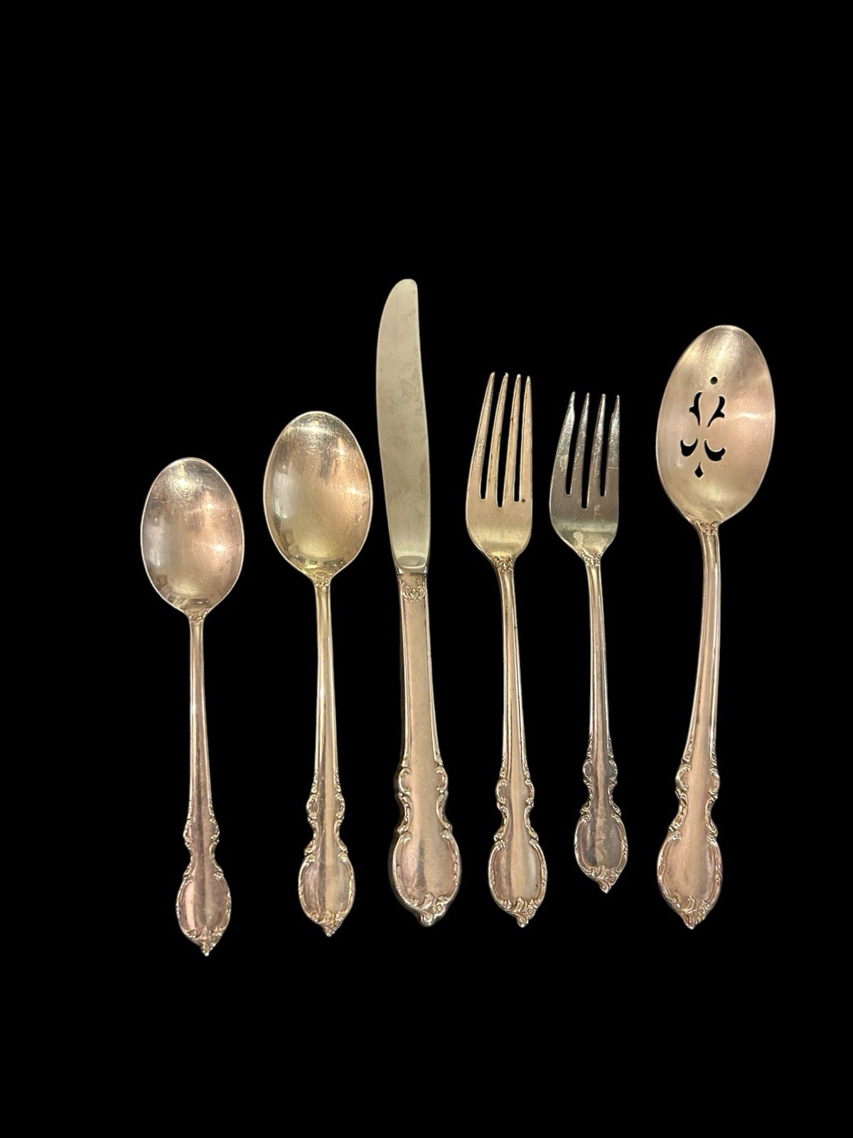 32 Pcs Set 1847 Rogers Bros Reflection Silverware Forks Spoons Knives Floral